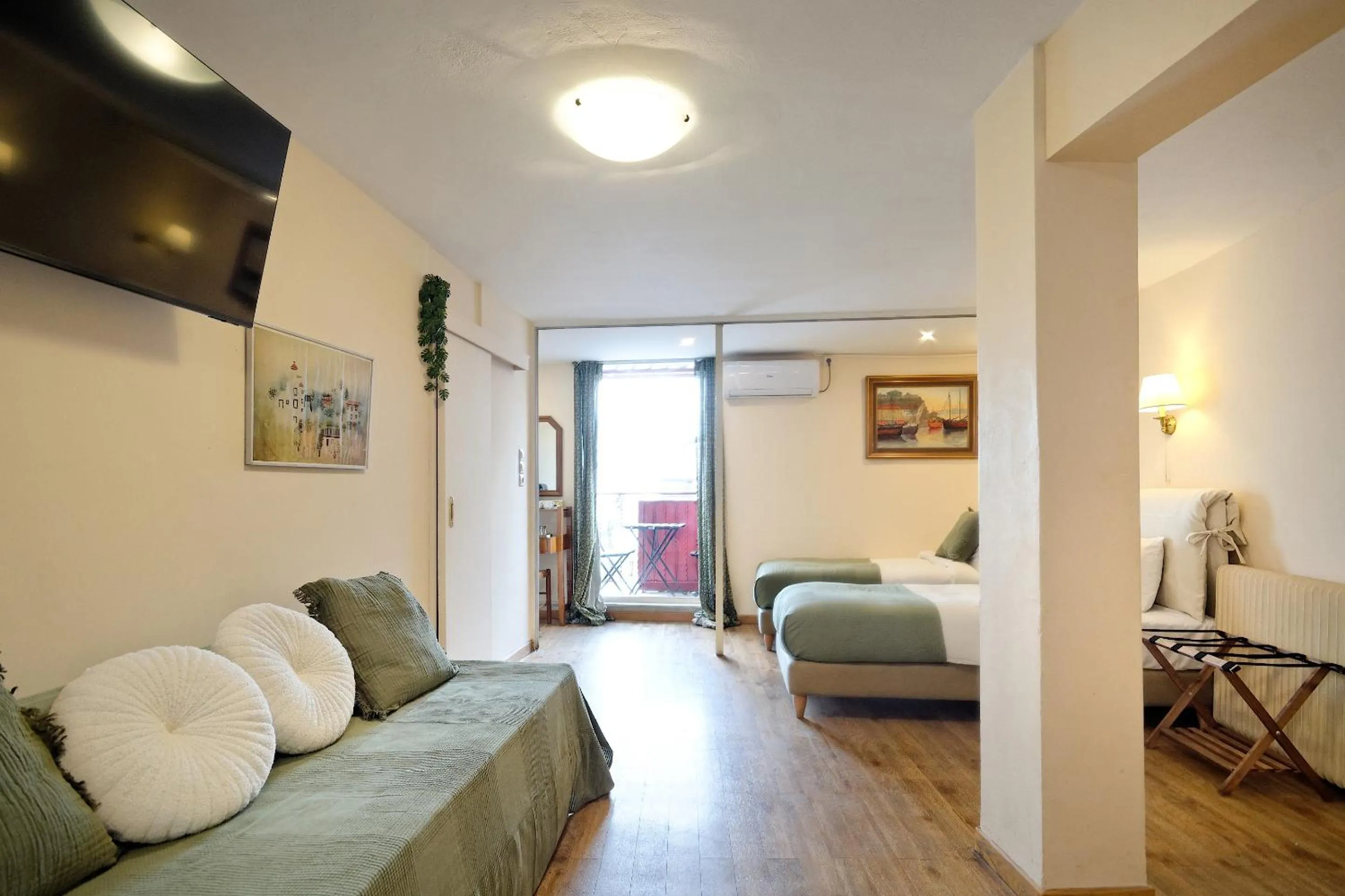 Bed in Art Gallery Hotel