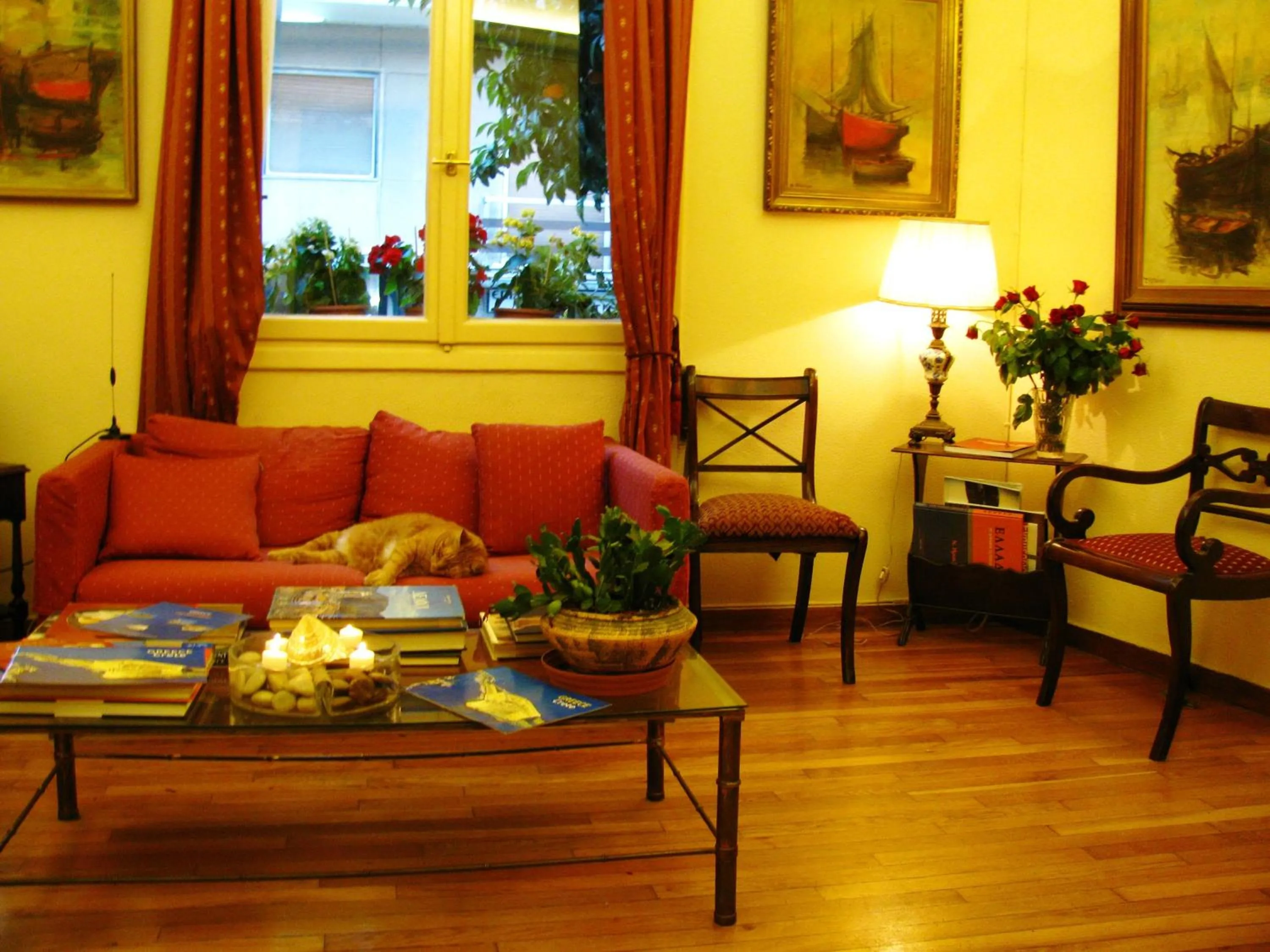 Lobby or reception in Art Gallery Hotel