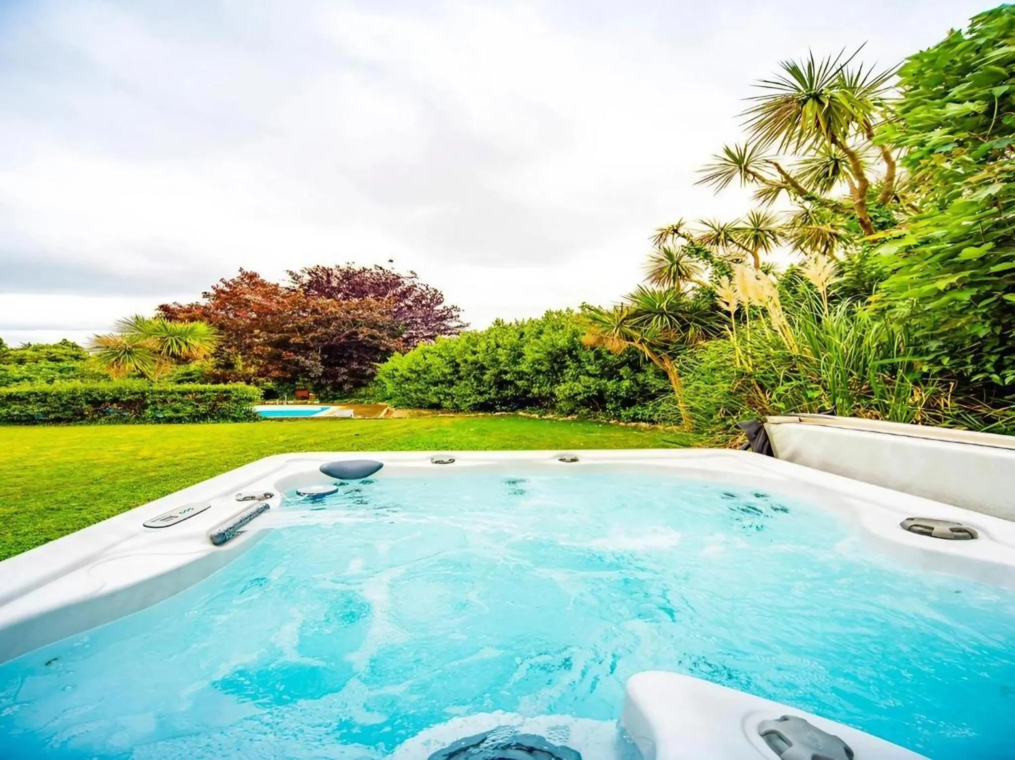 Hot Tub in Crofton House Hotel