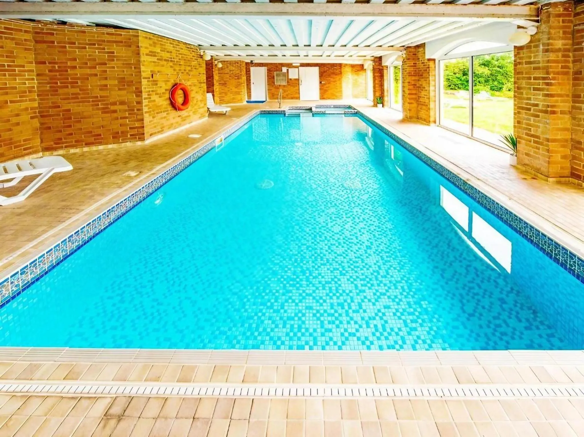 Swimming pool in Crofton House Hotel
