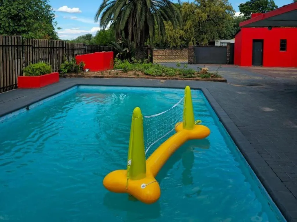 Swimming pool in Bothabelo Bed and Breakfast