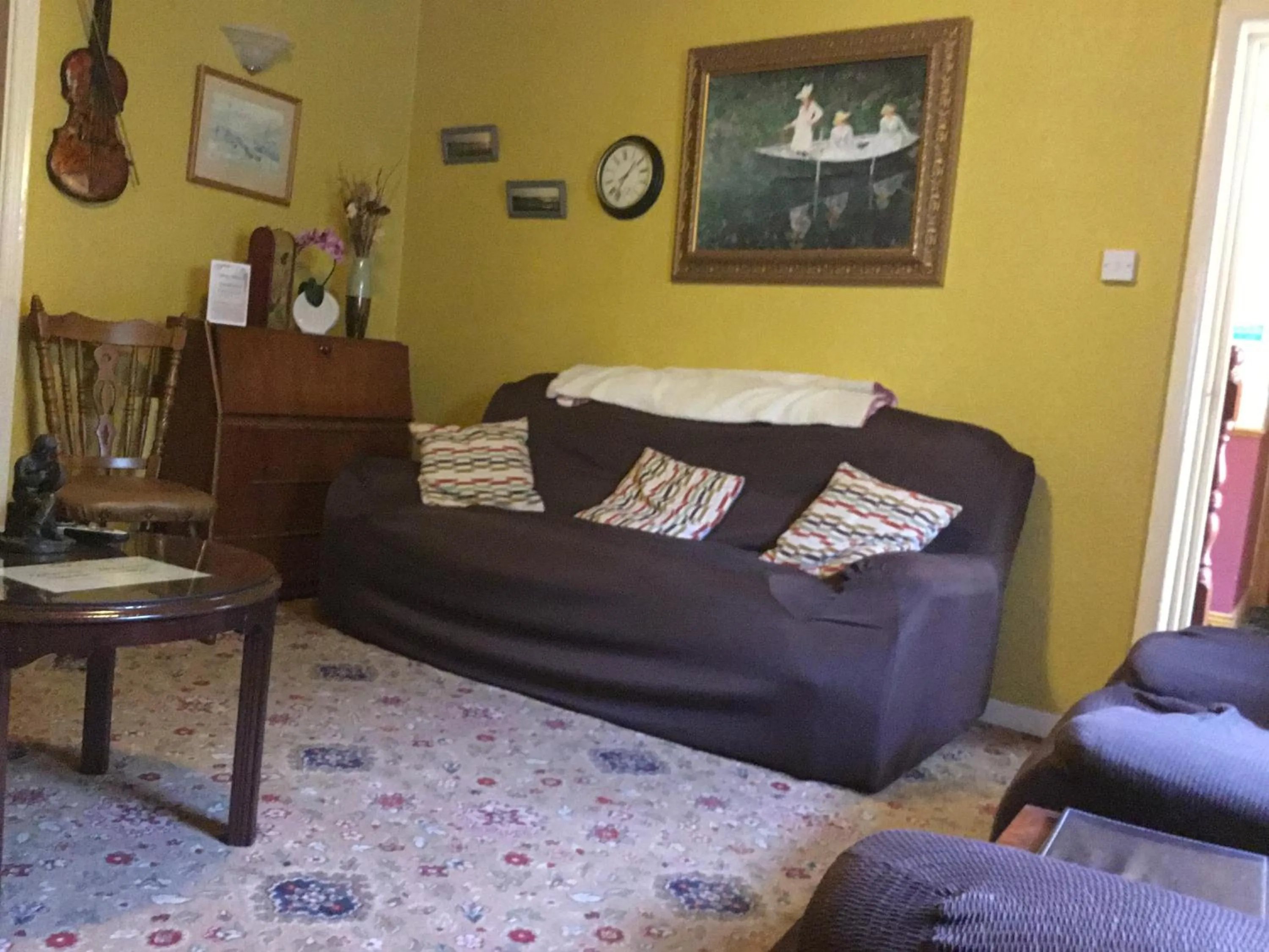 Living room in O'Connors Guesthouse