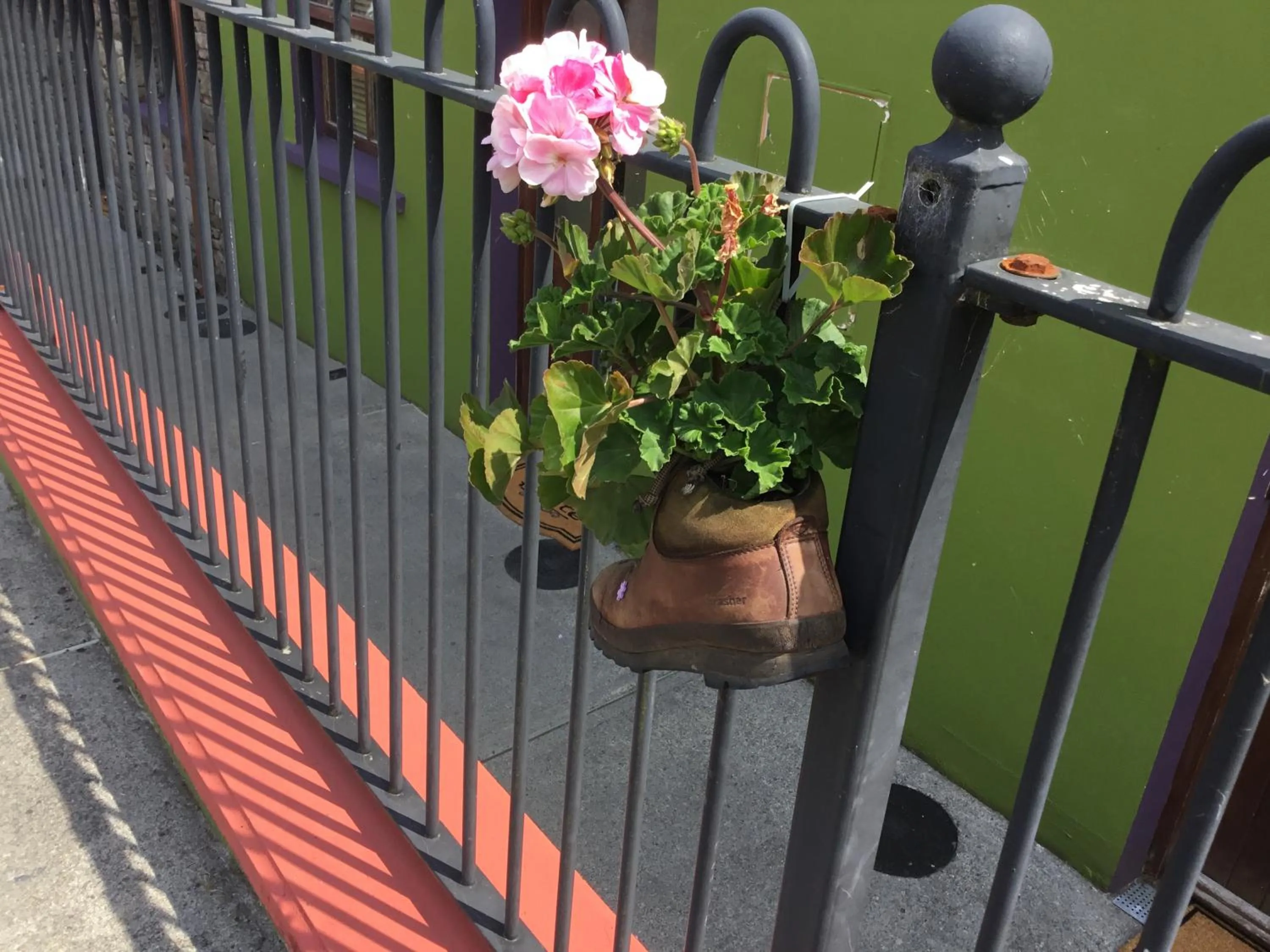 Street view in O'Connors Guesthouse