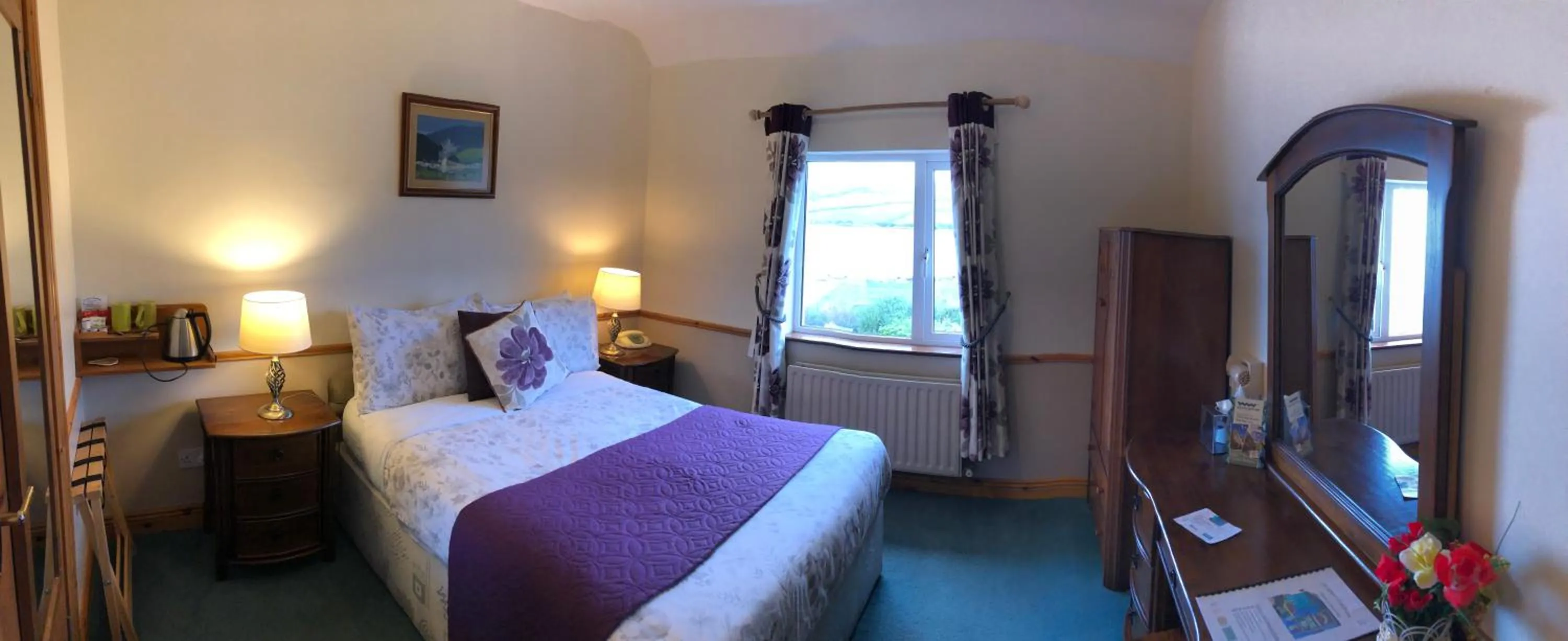 Photo of the whole room, Bed in O'Connors Guesthouse