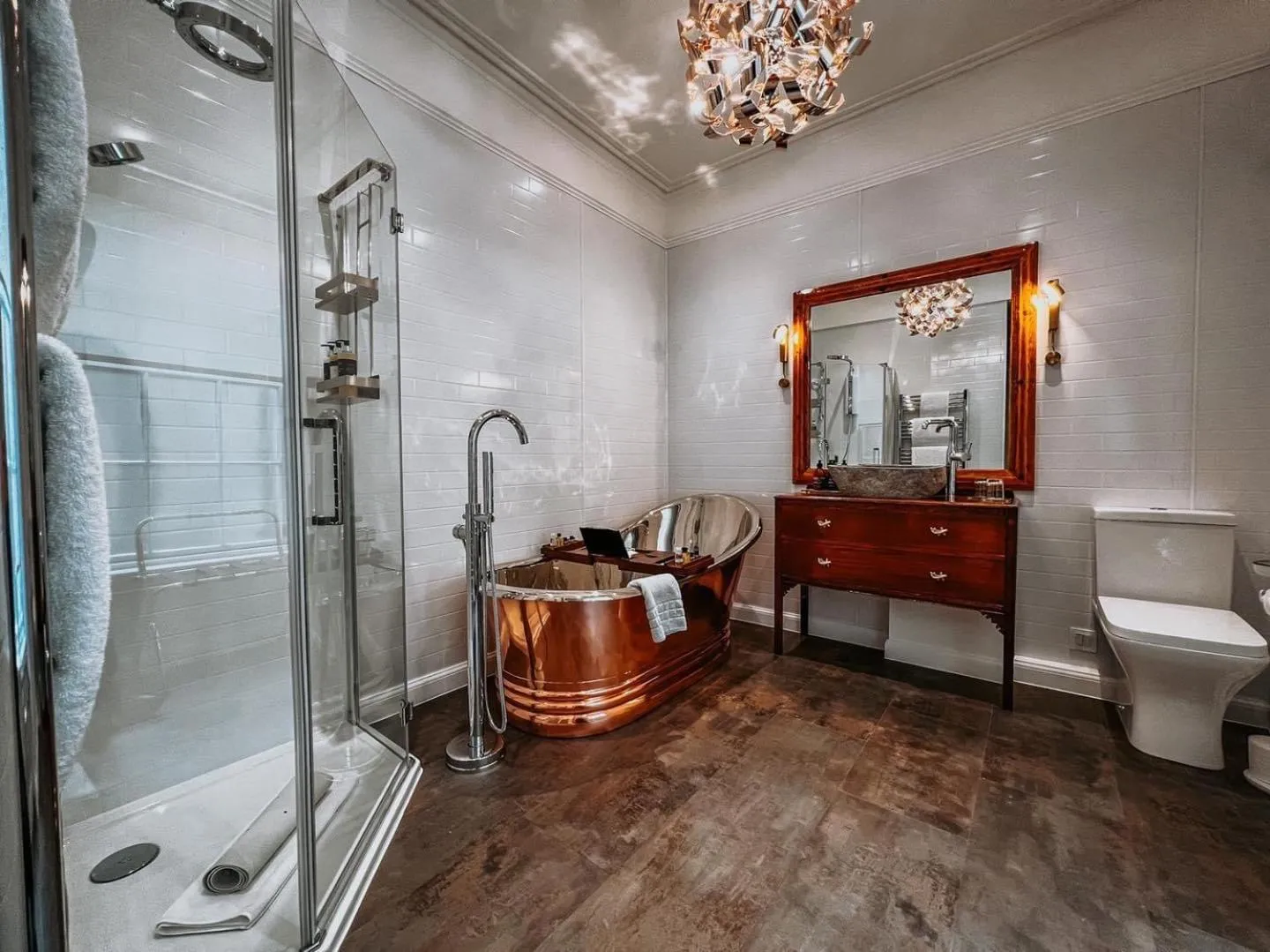 Bathroom in Atholl Arms Hotel & Residence Dunkeld