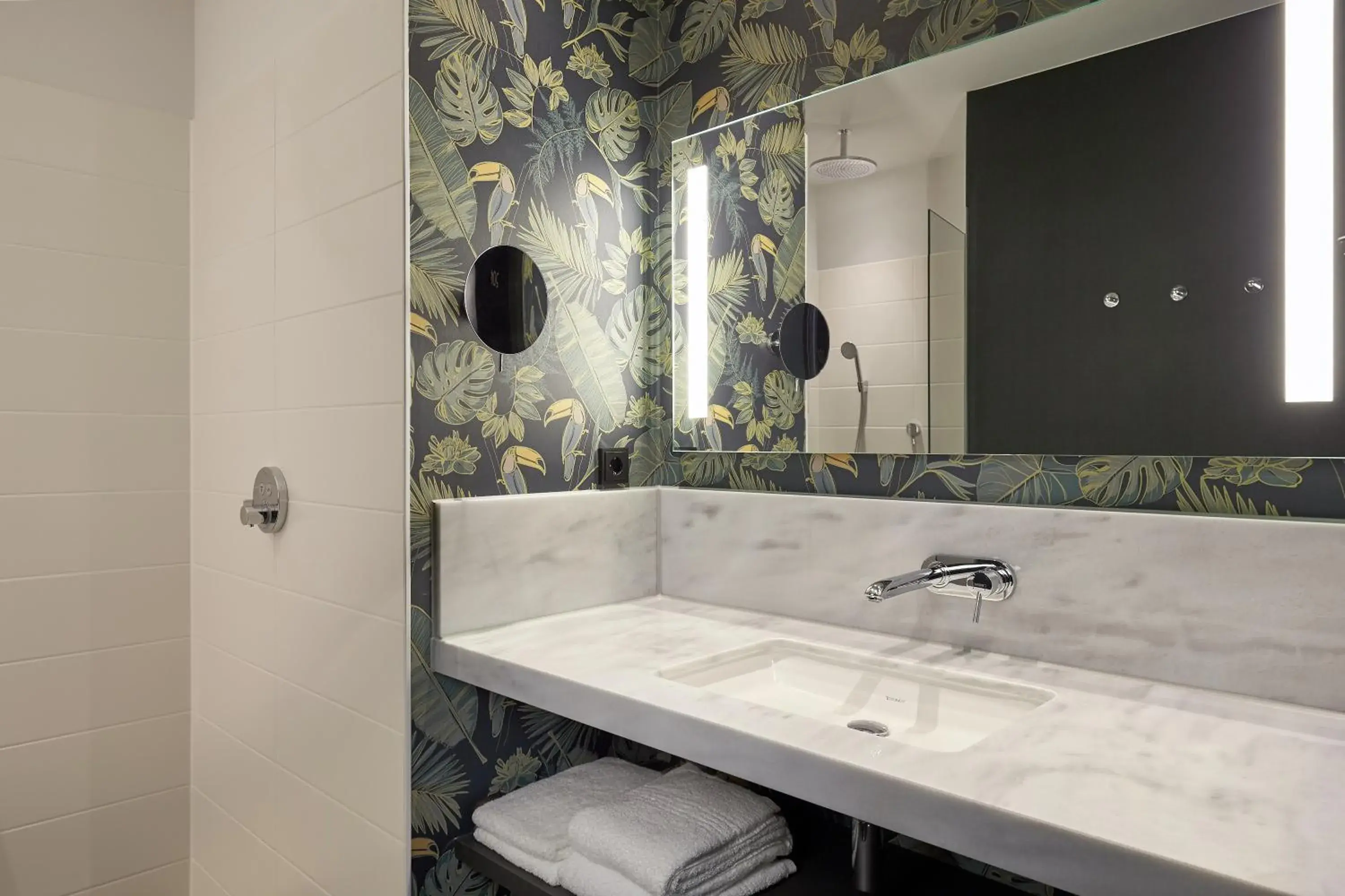 Comfort Triple Room in Van der Valk Hotel Amsterdam - Amstel Comfort Triple Room in Van der Valk Hotel Amsterdam - Amstel