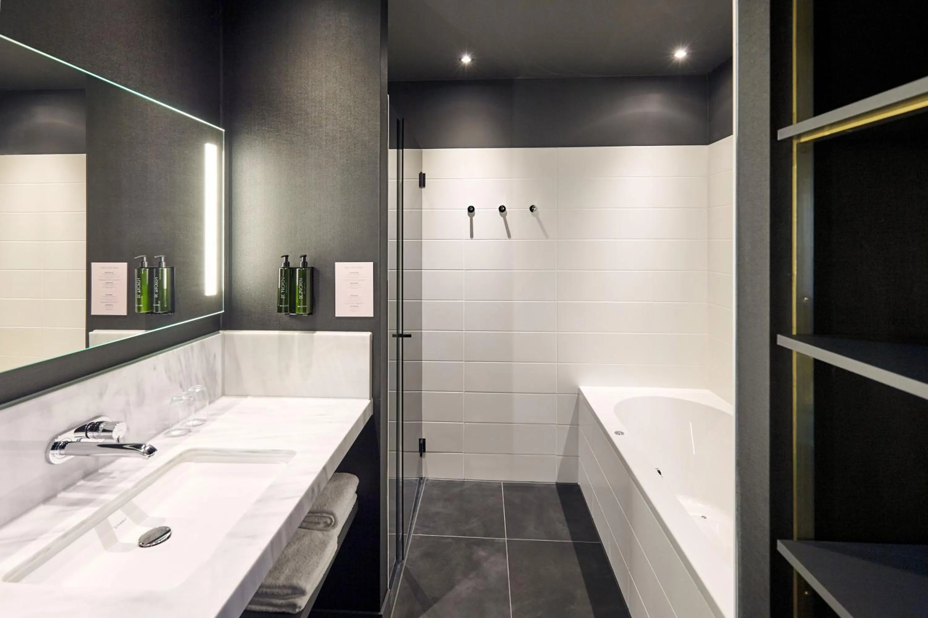 Bathroom in Van der Valk Hotel Amsterdam - Amstel