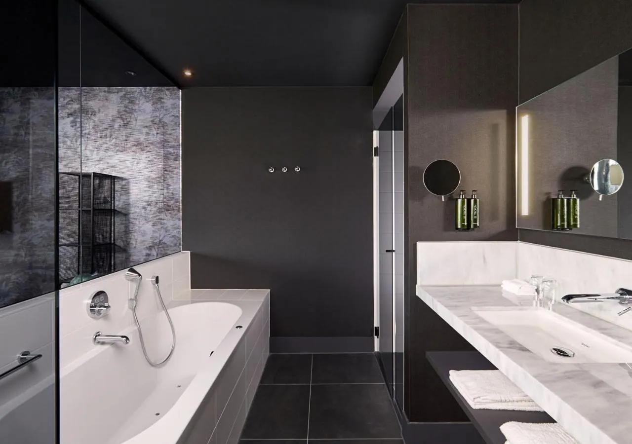 Bathroom in Van der Valk Hotel Amsterdam - Amstel