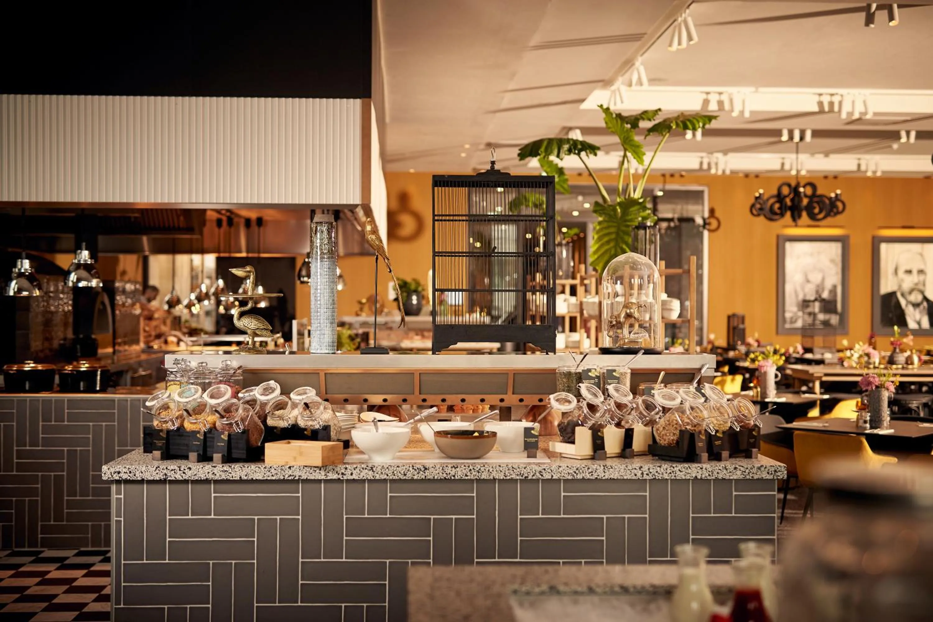 Restaurant/places to eat in Van der Valk Hotel Amsterdam - Amstel