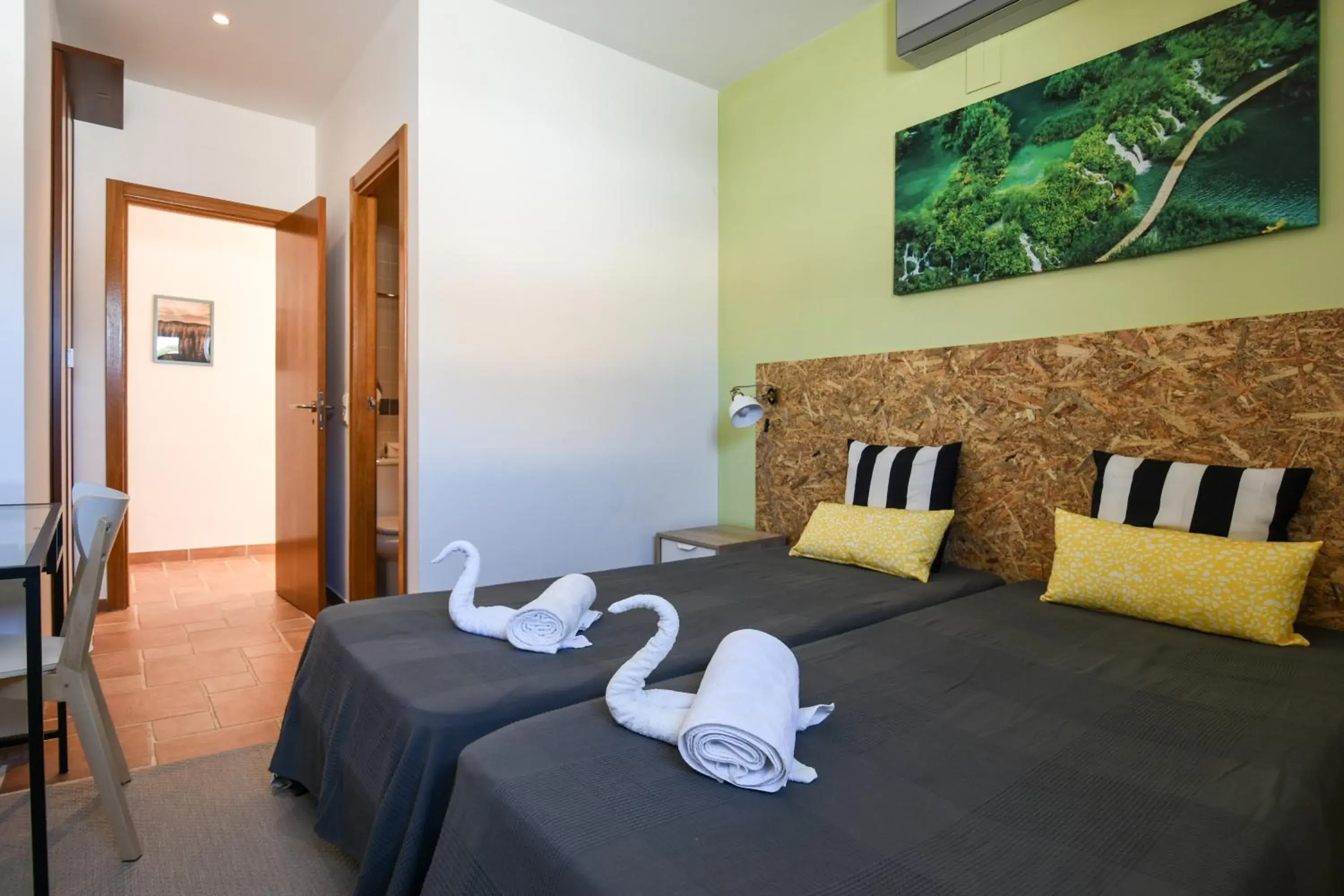 Twin Room with Private Bathroom in Pé na Areia - Guest House Twin Room with Private Bathroom in Pé na Areia - Guest House