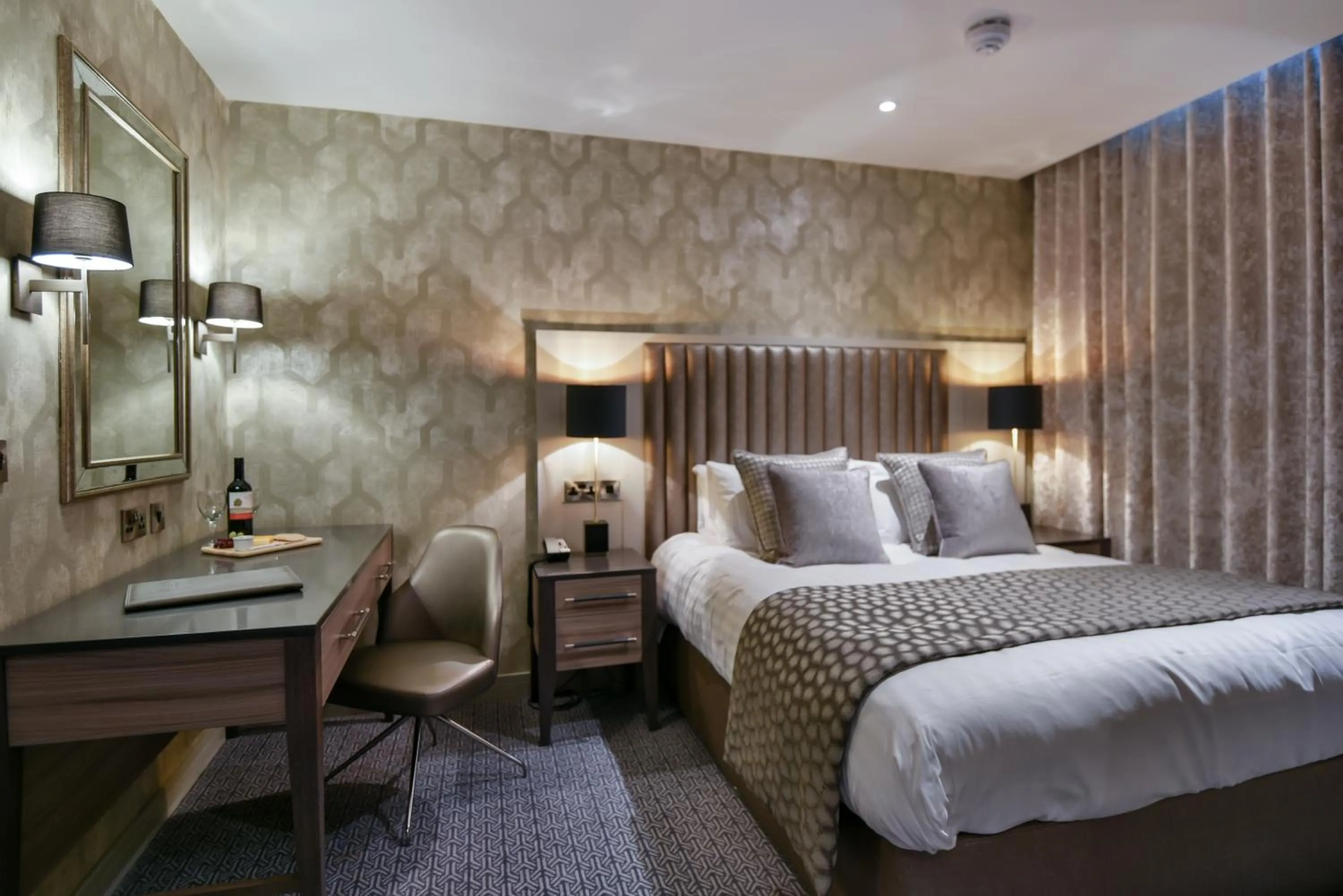 Bedroom, Bed in Hetland Hall Hotel