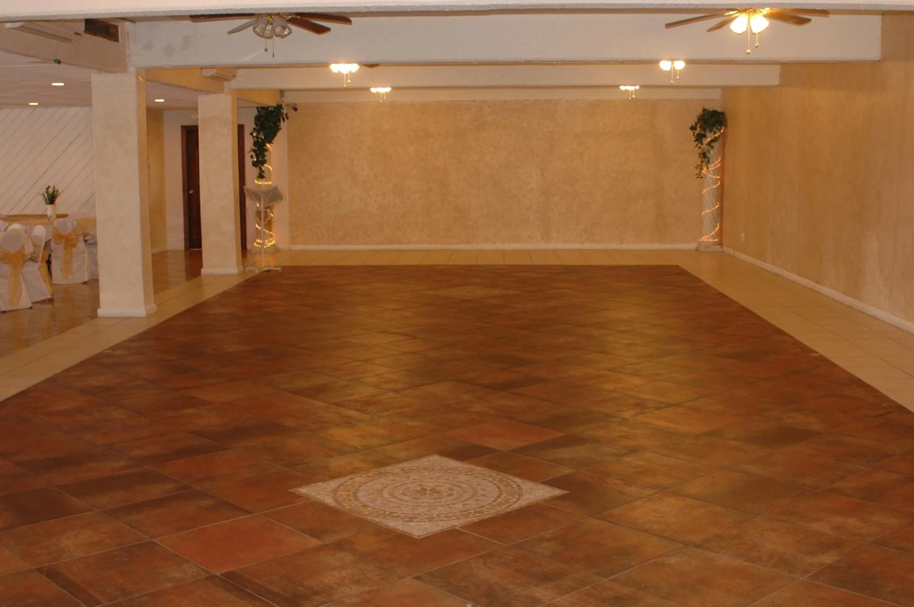 Banquet/Function facilities in Western Inn