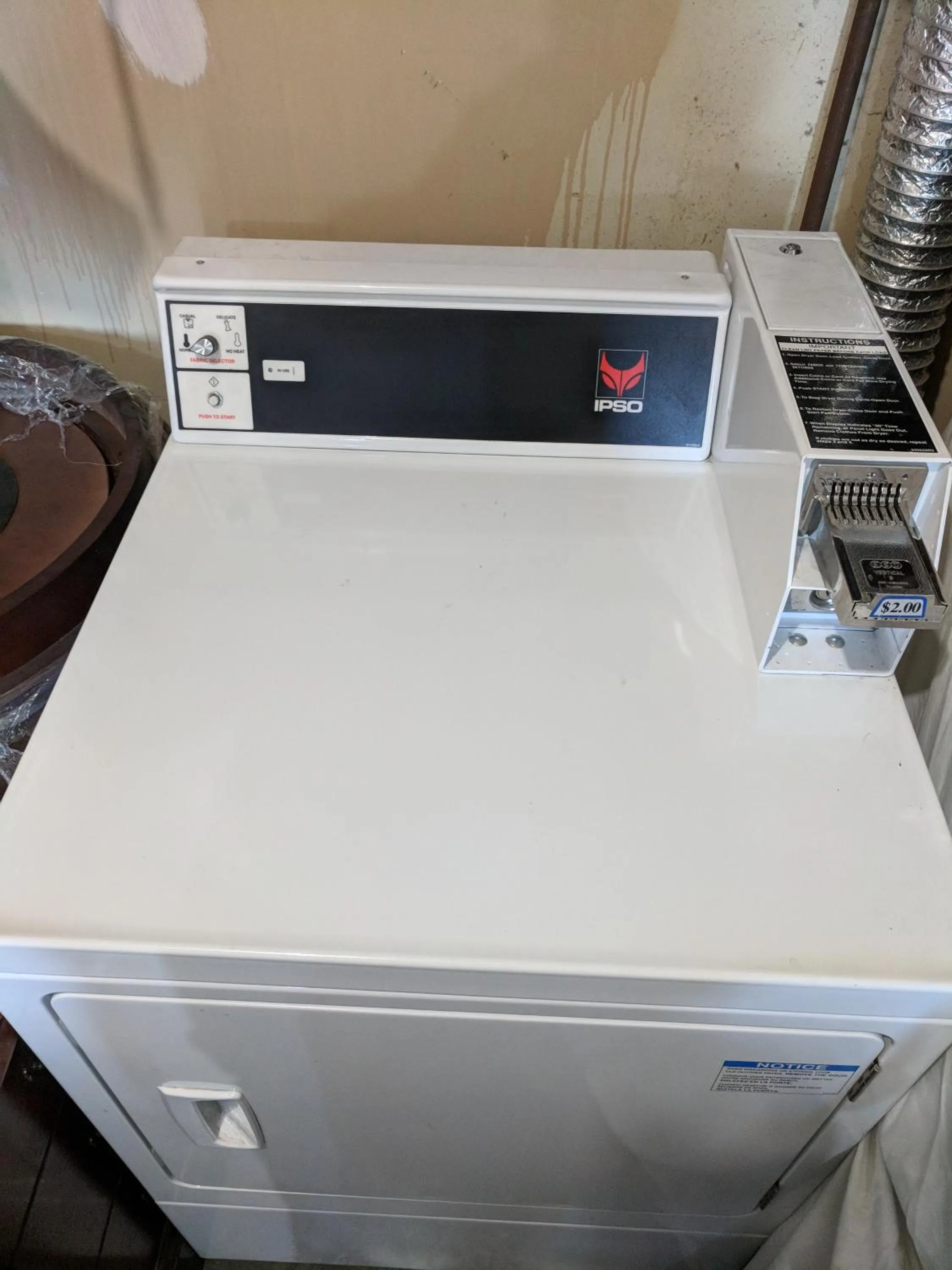 Area and facilities in La Hacienda Motel