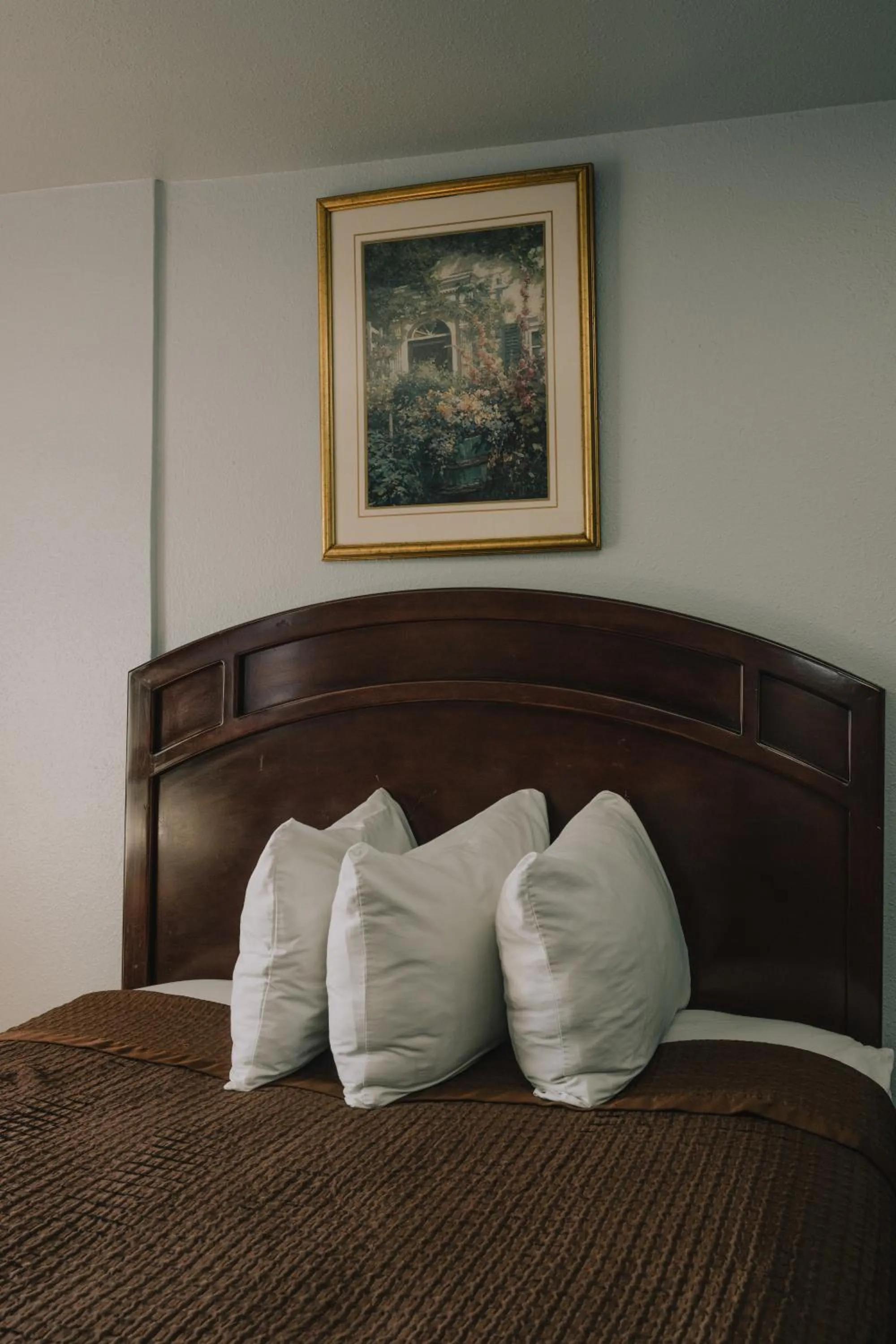 Bed in La Hacienda Motel