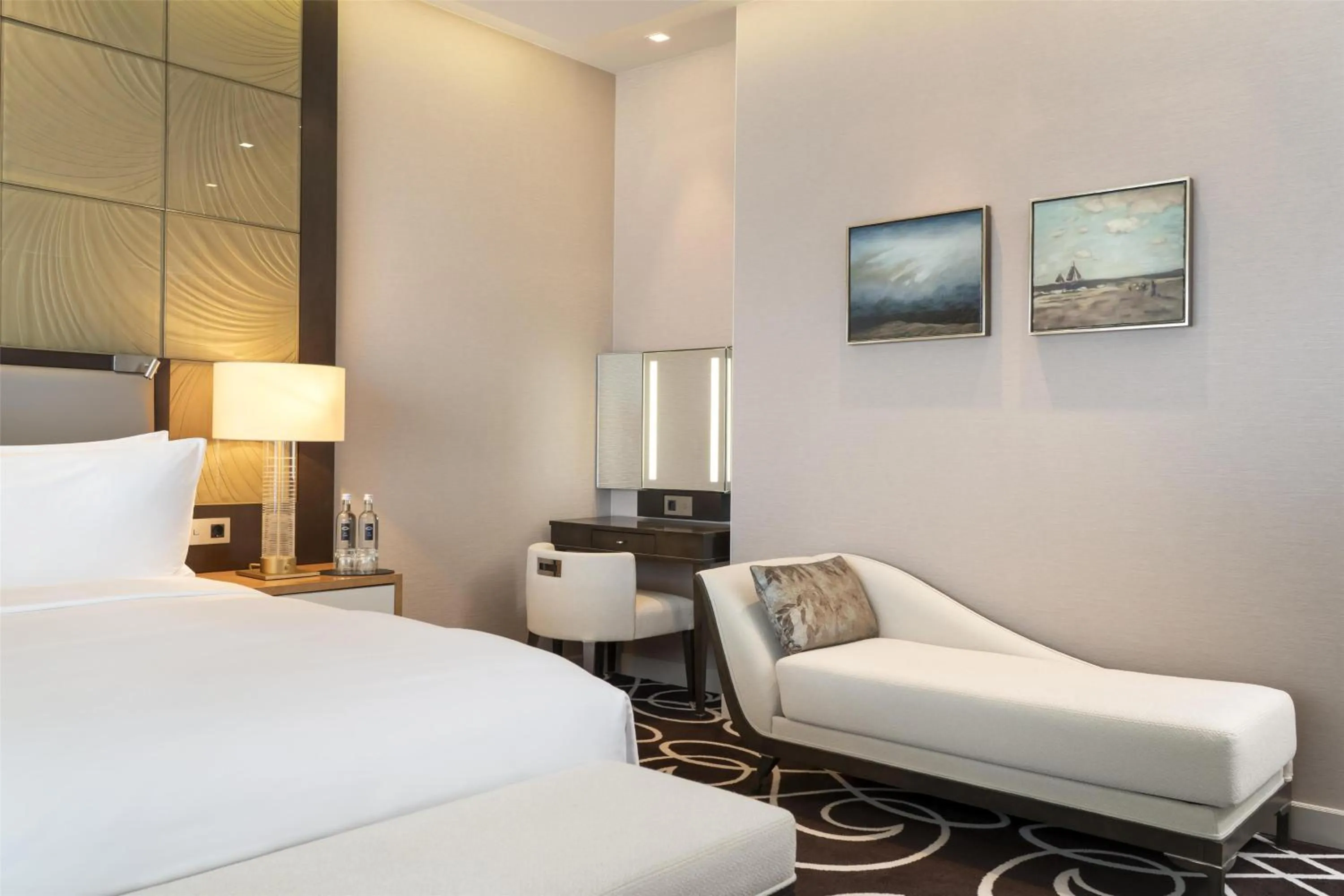 Bed in Waldorf Astoria Berlin