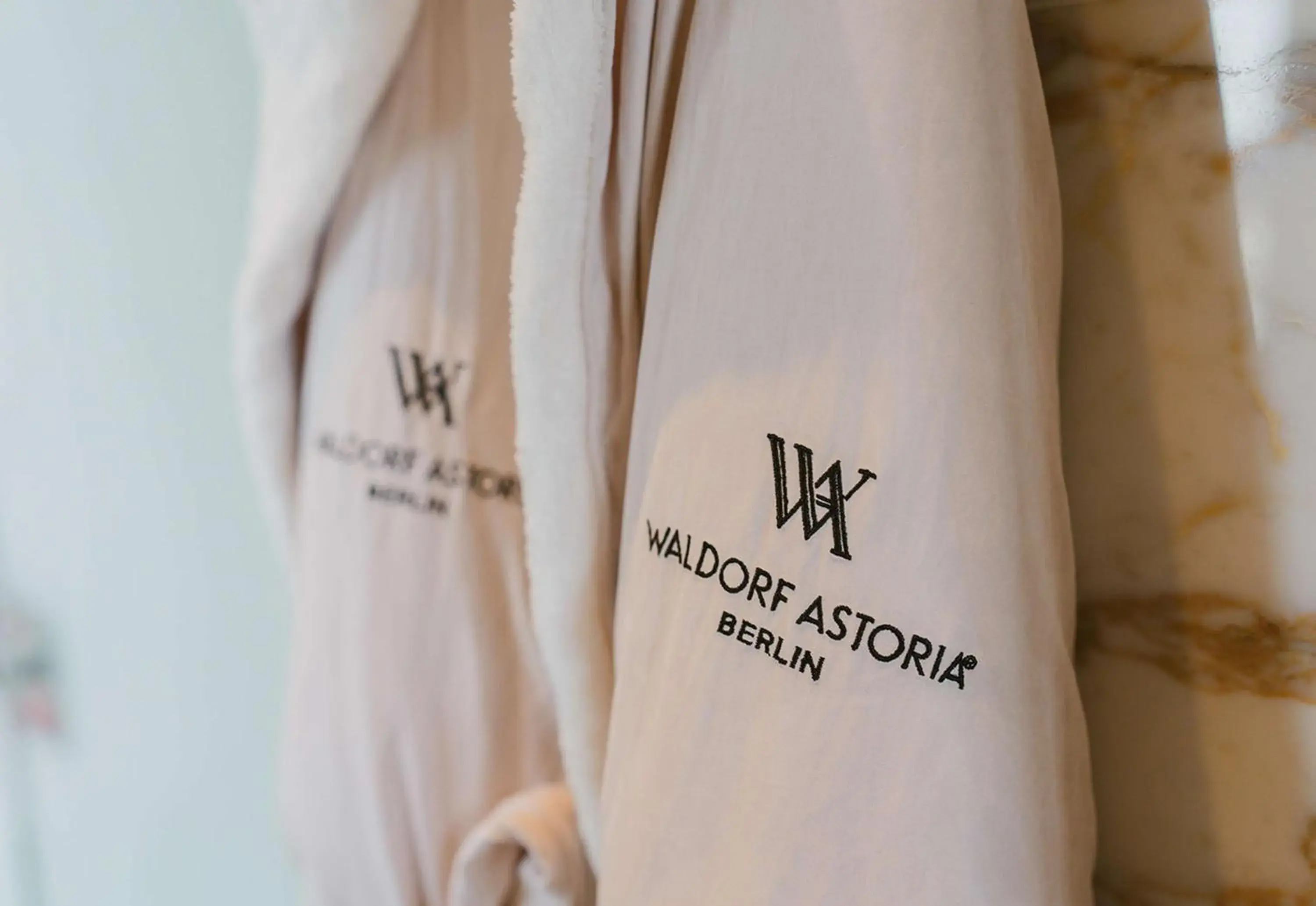 Connecting Deluxe Family Room in Waldorf Astoria Berlin Connecting Deluxe Family Room in Waldorf Astoria Berlin