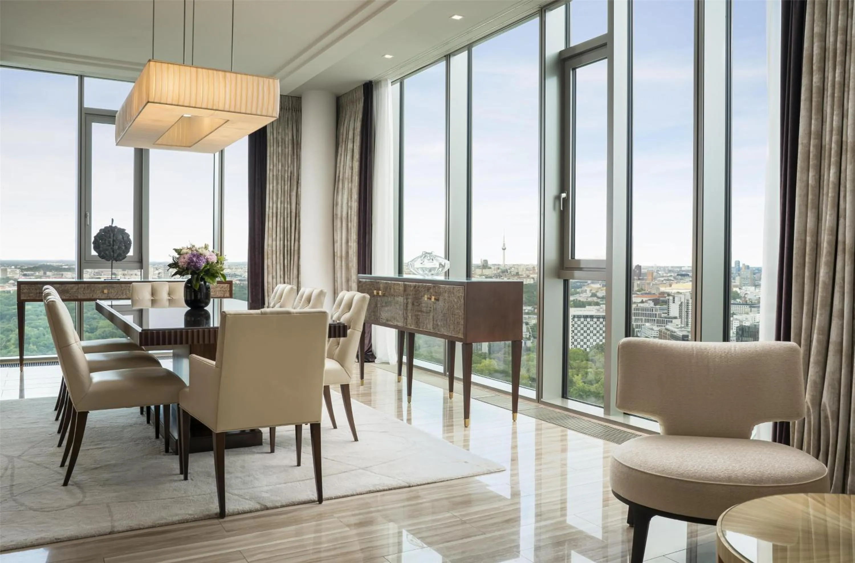 Living room in Waldorf Astoria Berlin