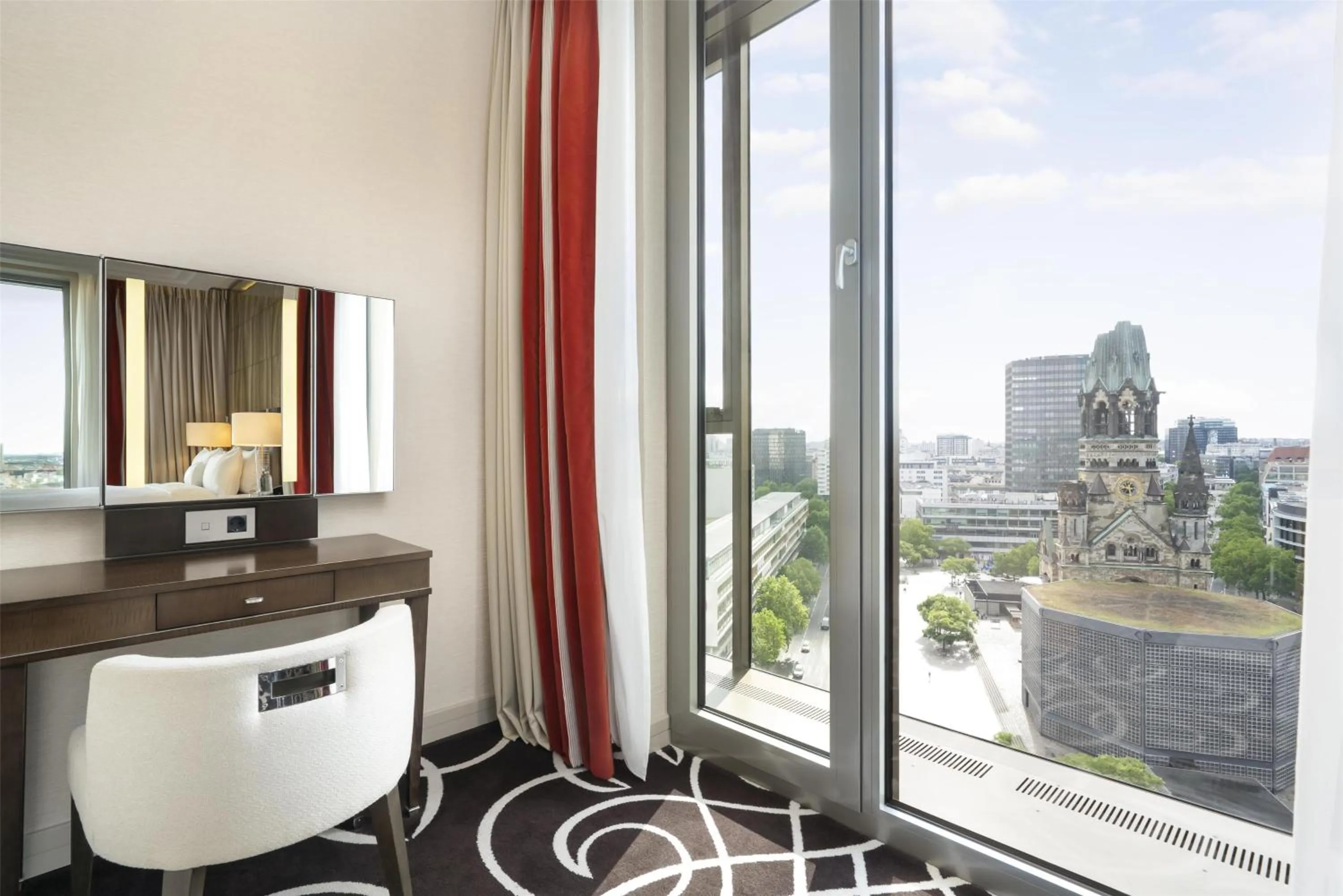 Bedroom in Waldorf Astoria Berlin