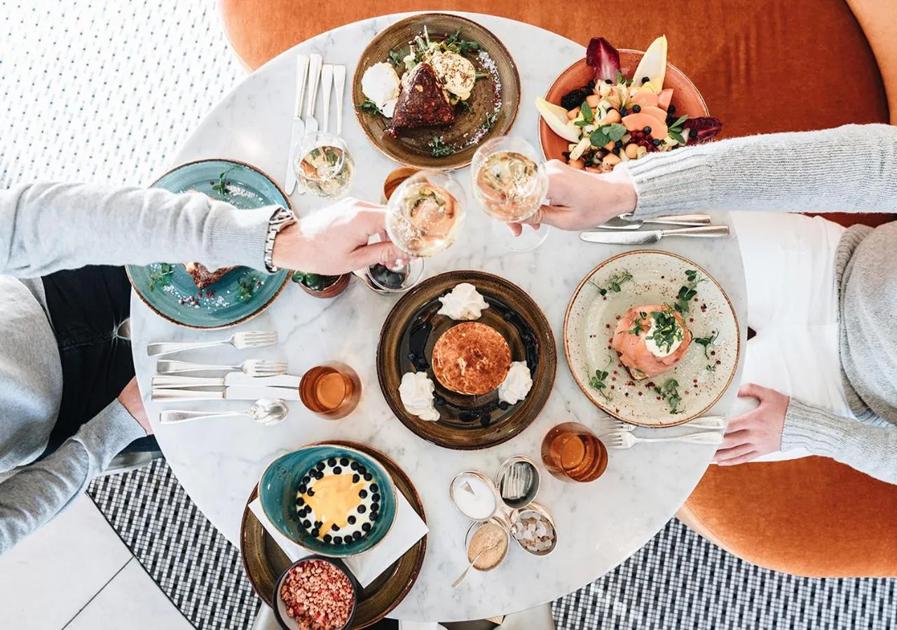 Restaurant/places to eat in Waldorf Astoria Berlin