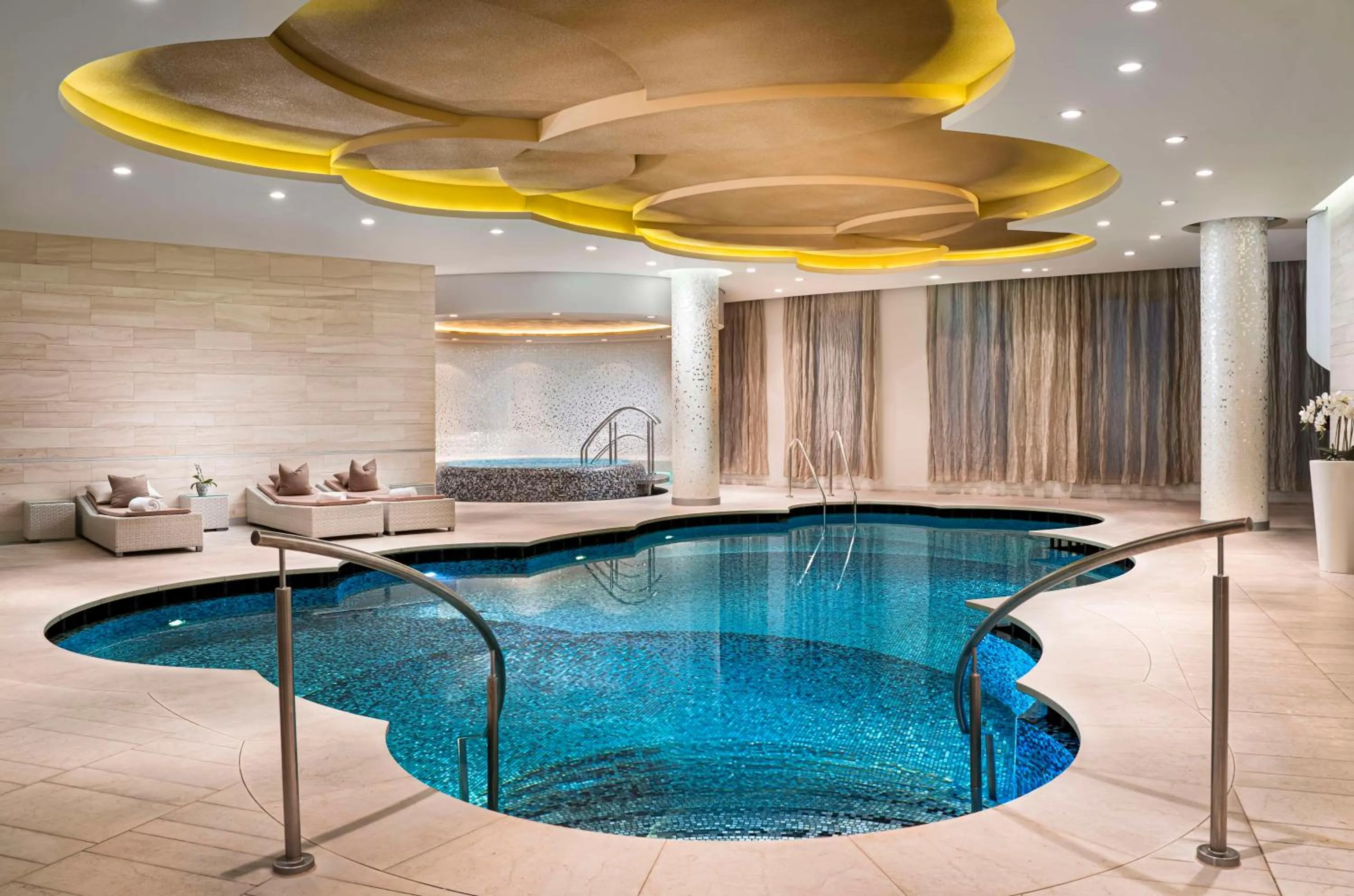 Pool view in Waldorf Astoria Berlin