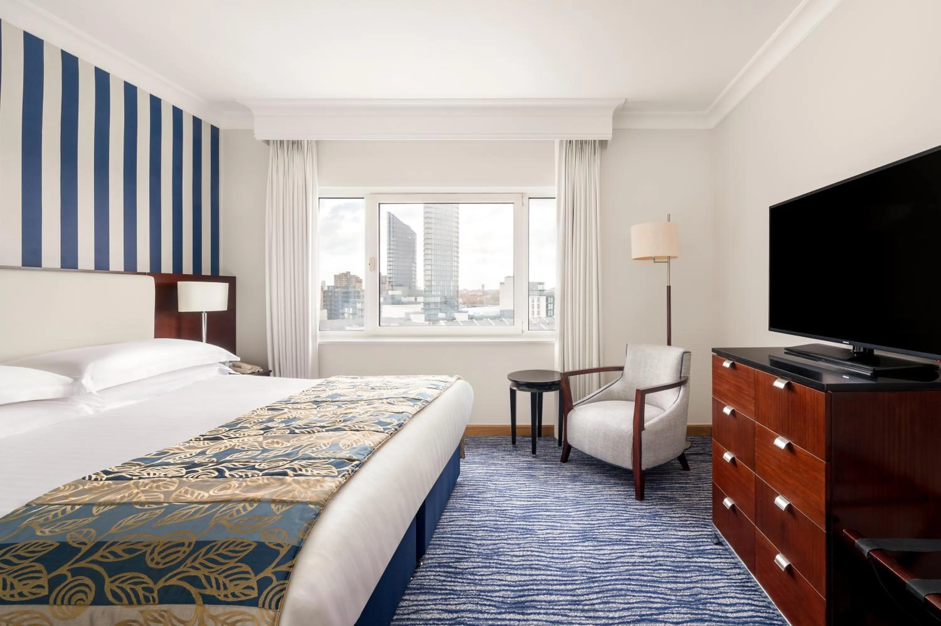 Bed in The Chelsea Harbour Hotel and Spa