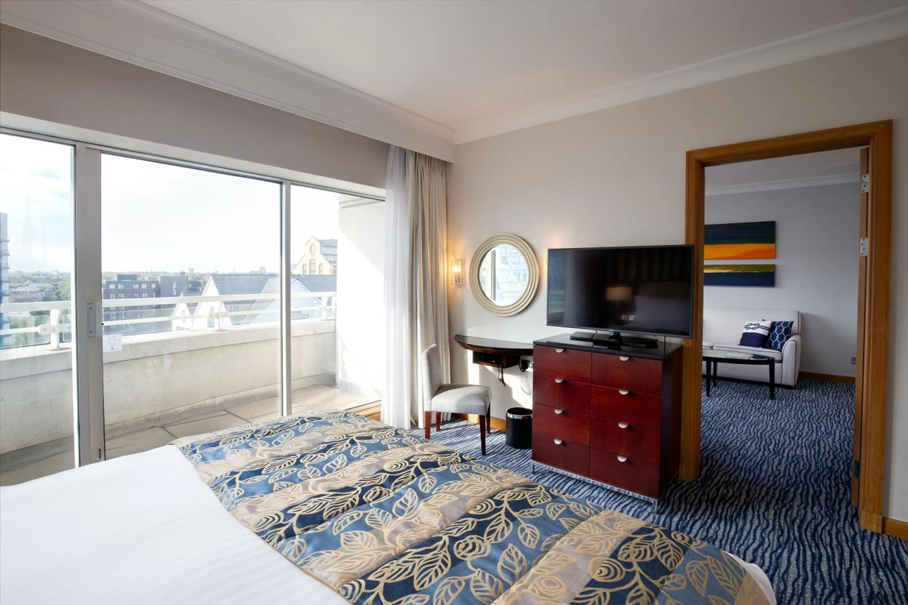 TV and multimedia, Bed in The Chelsea Harbour Hotel and Spa