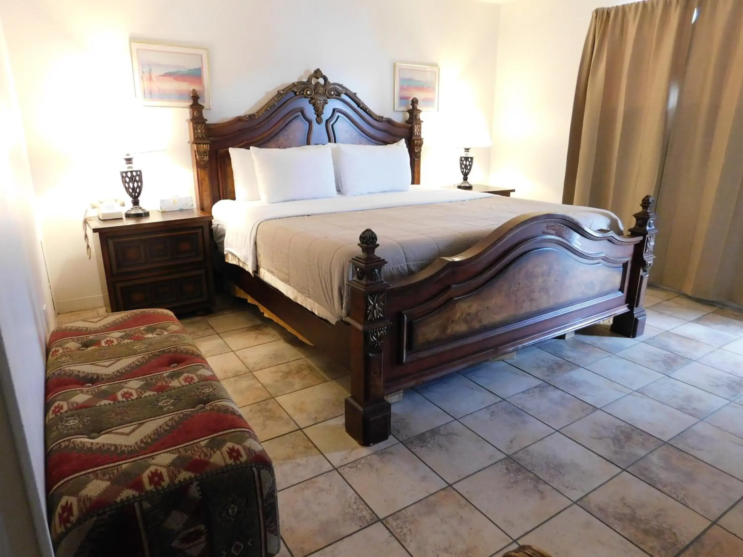 King Room in Drifter Motel King Room in Drifter Motel