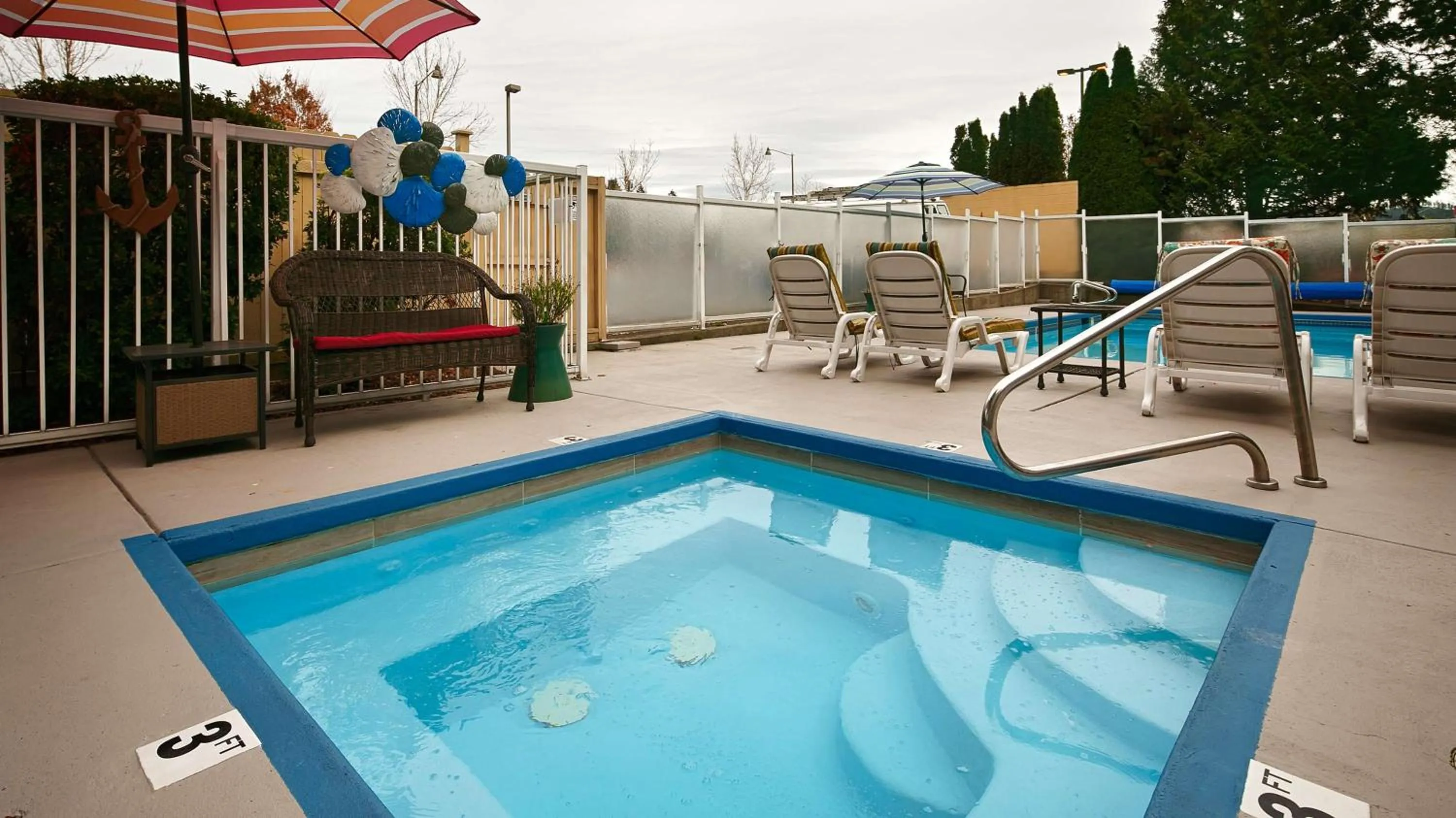 Pool view in Best Western Sky Valley Inn