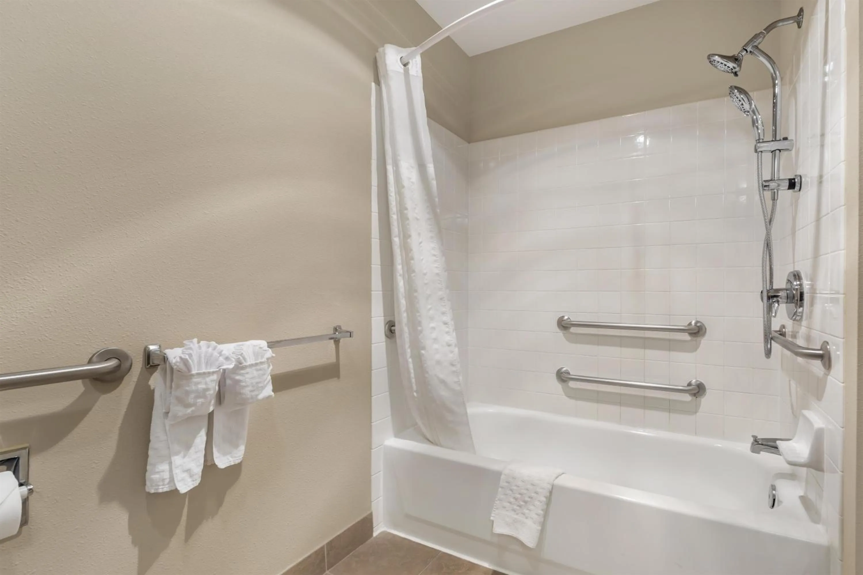 Bathroom in Best Western Sky Valley Inn