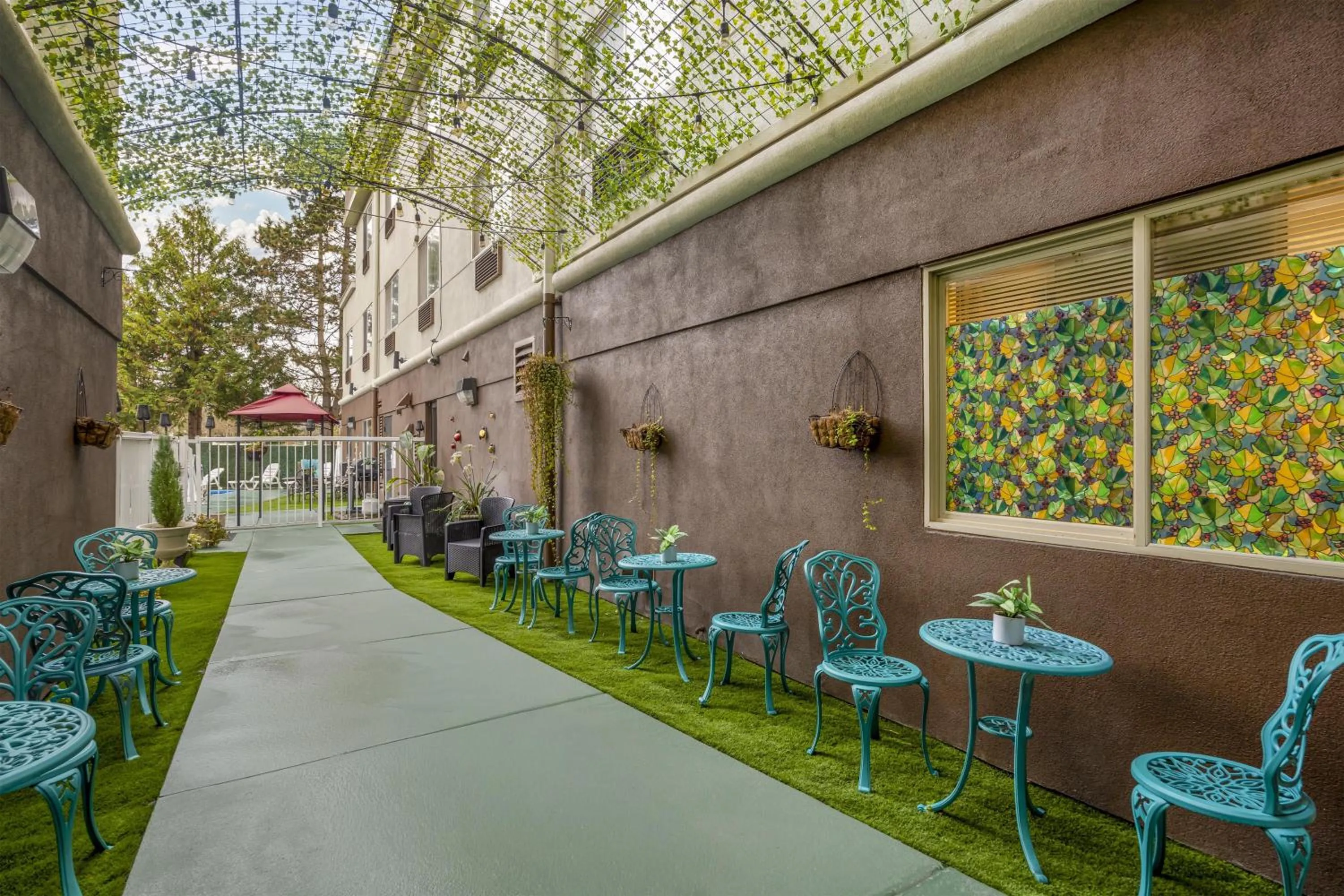 Property building in Best Western Sky Valley Inn