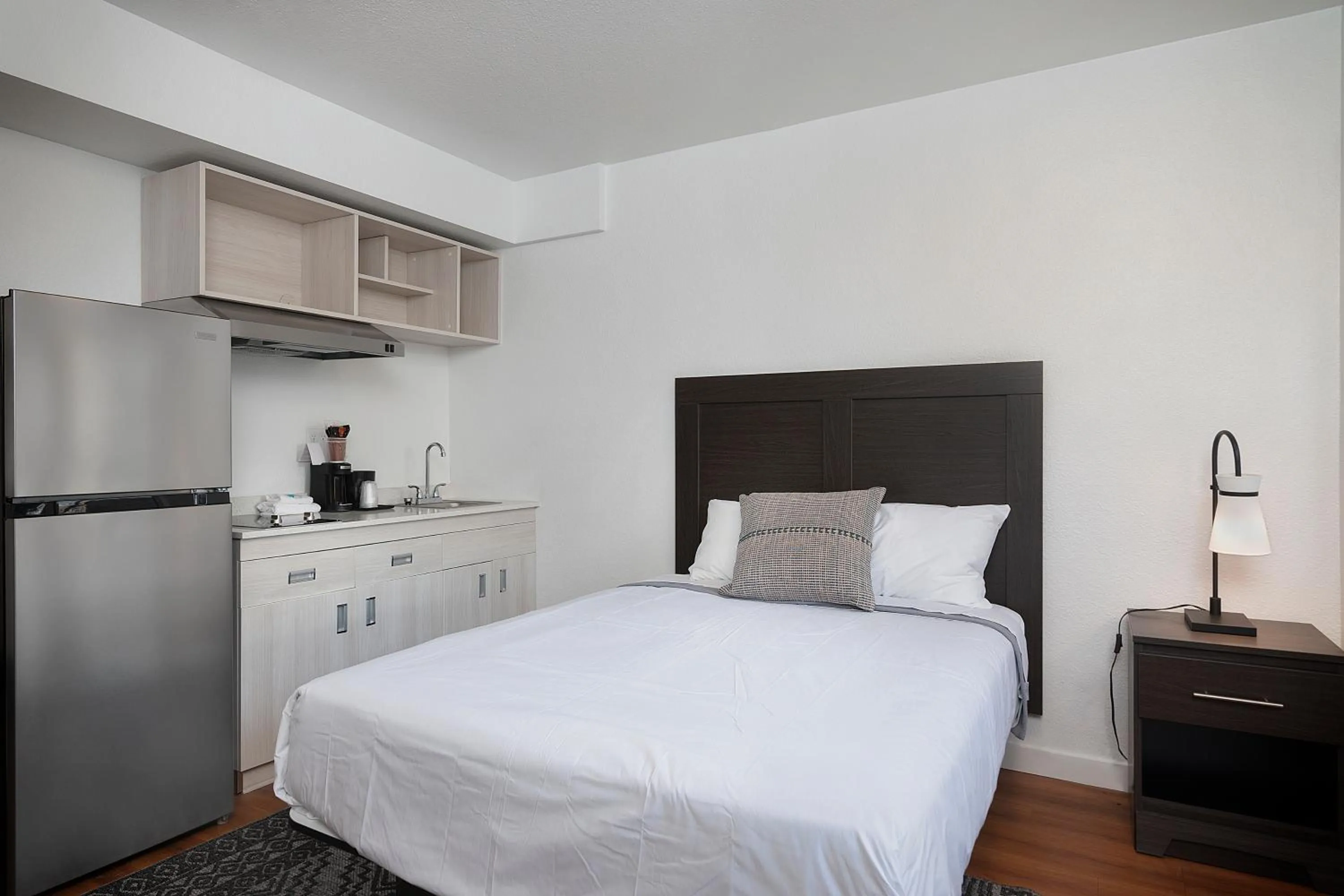 Bed in King Oscar Motel Centralia