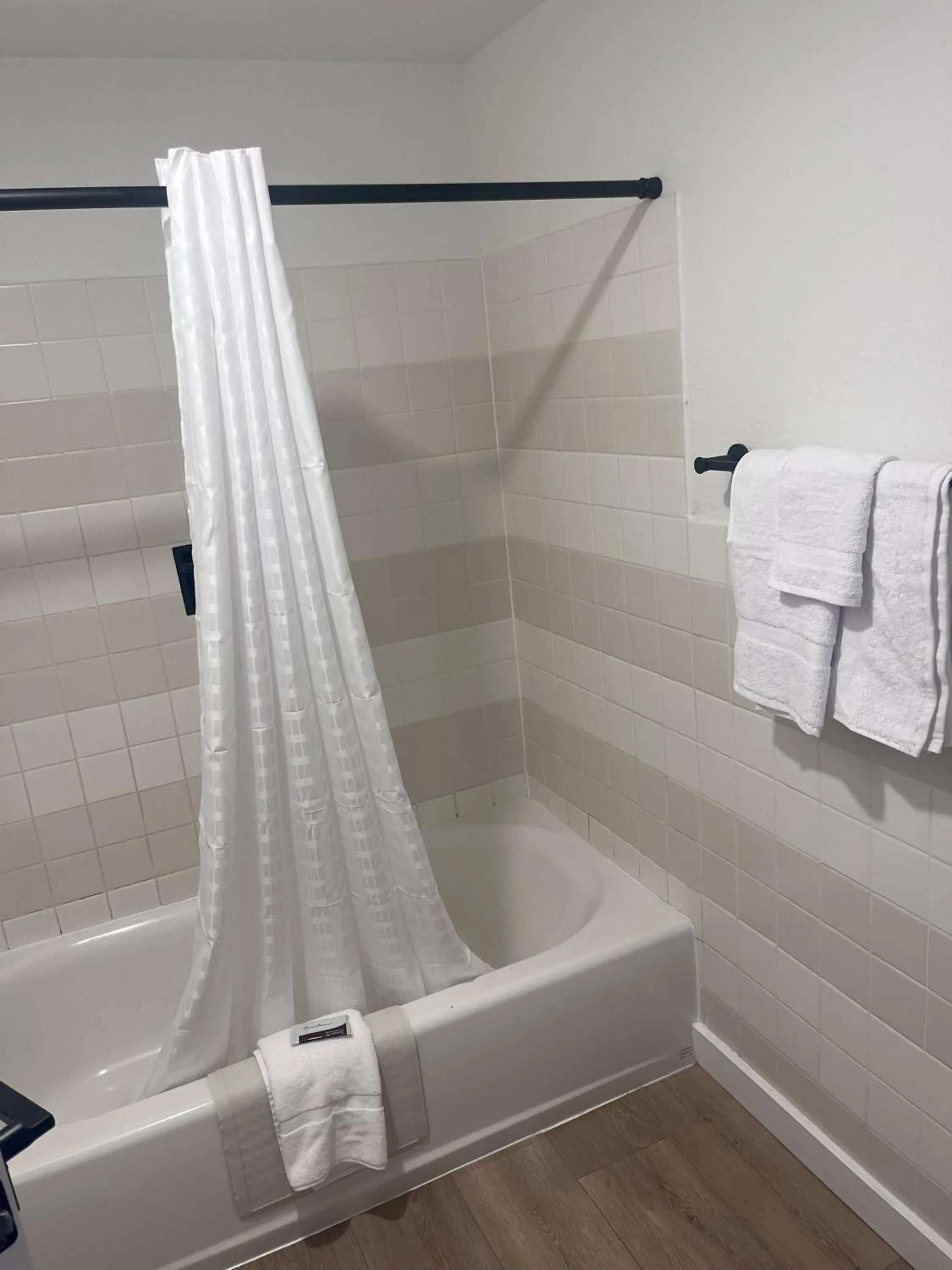 Shower in The Varsity Inn North