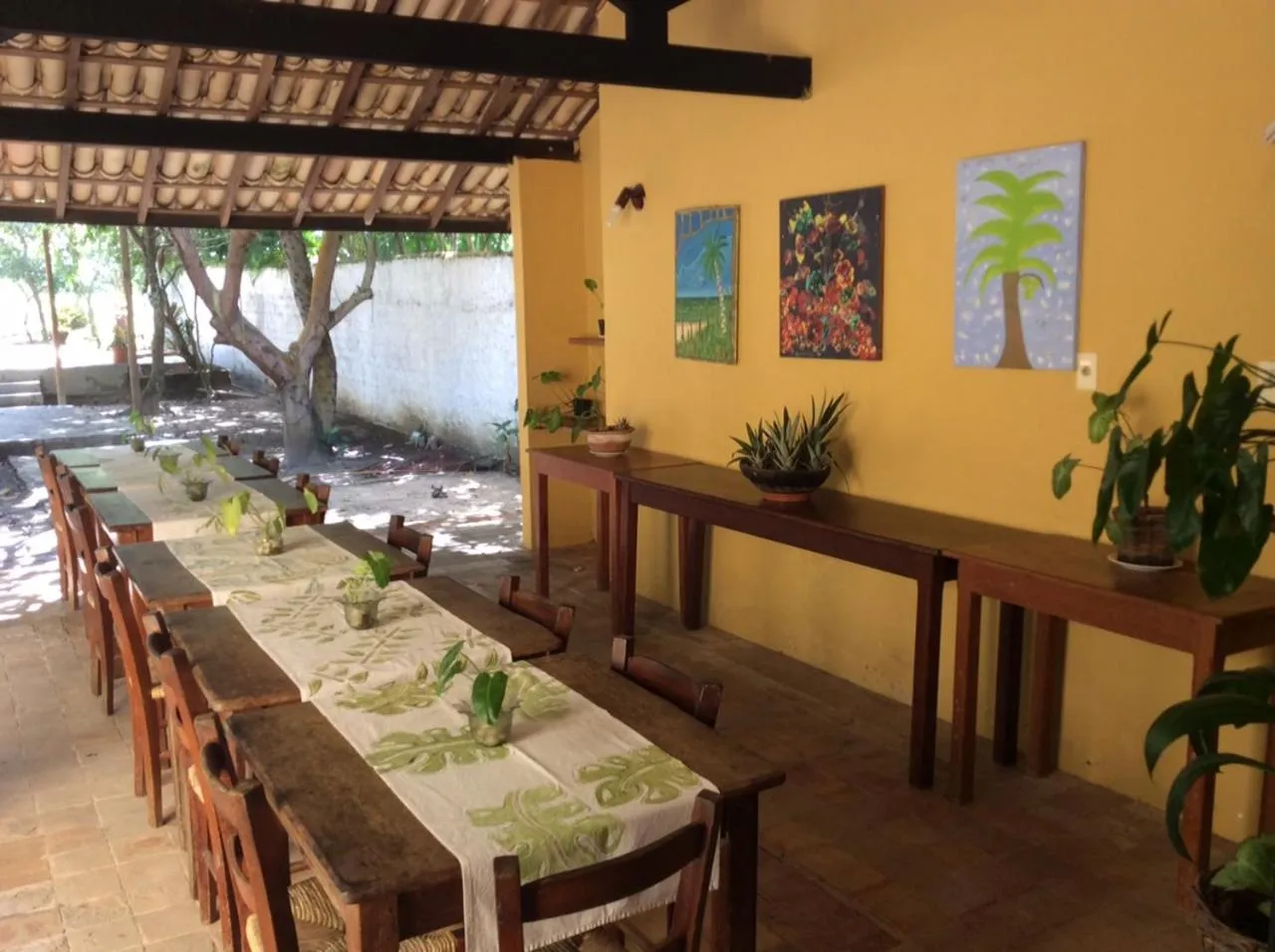 Restaurant/places to eat in Pousada Araçás Village
