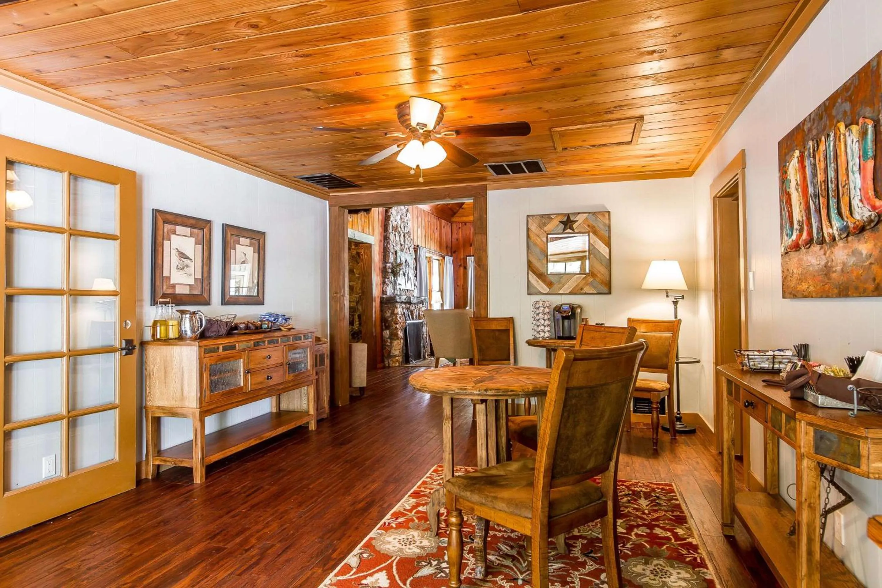 Breakfast in Sierra Sky Ranch