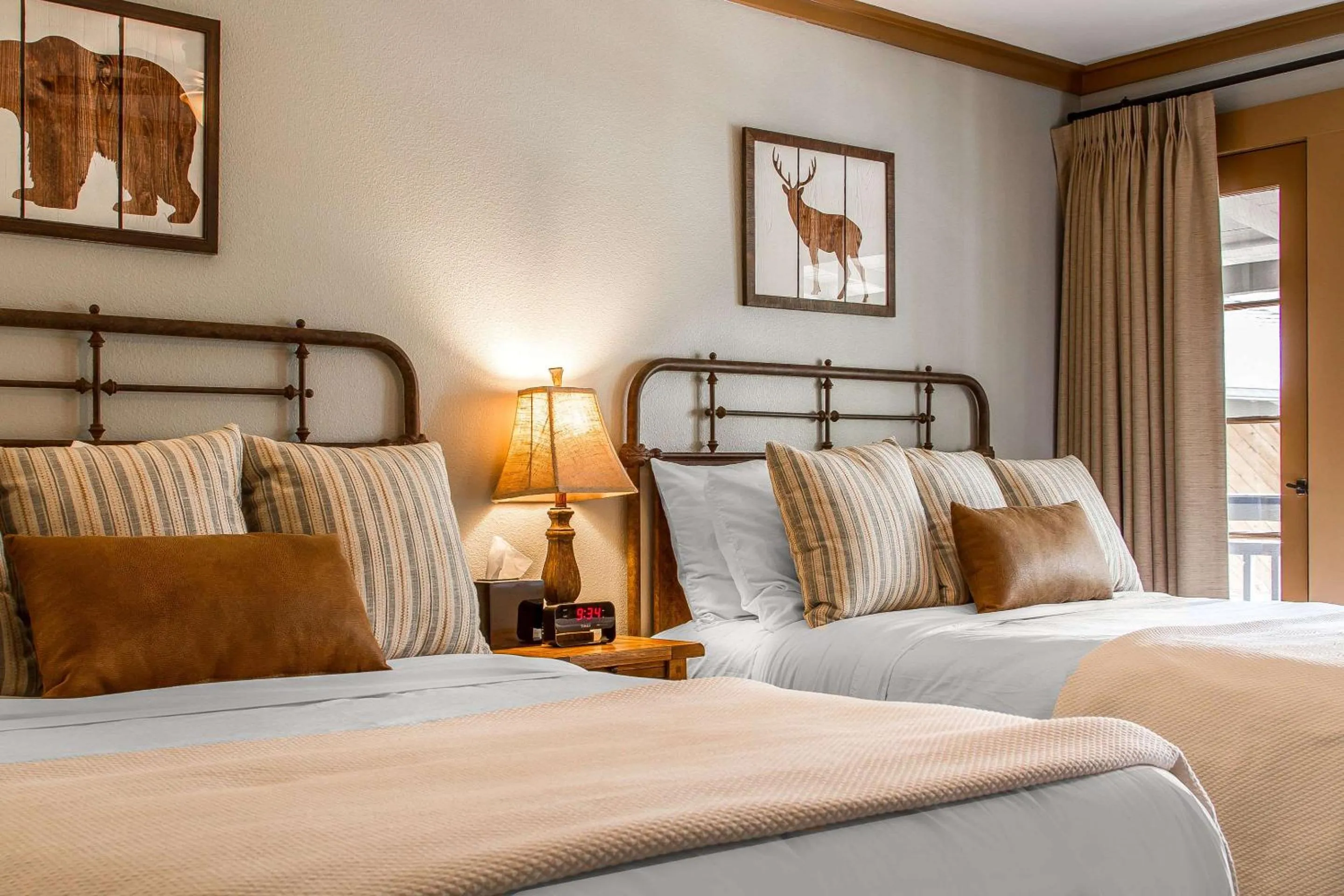 Bedroom, Bed in Sierra Sky Ranch