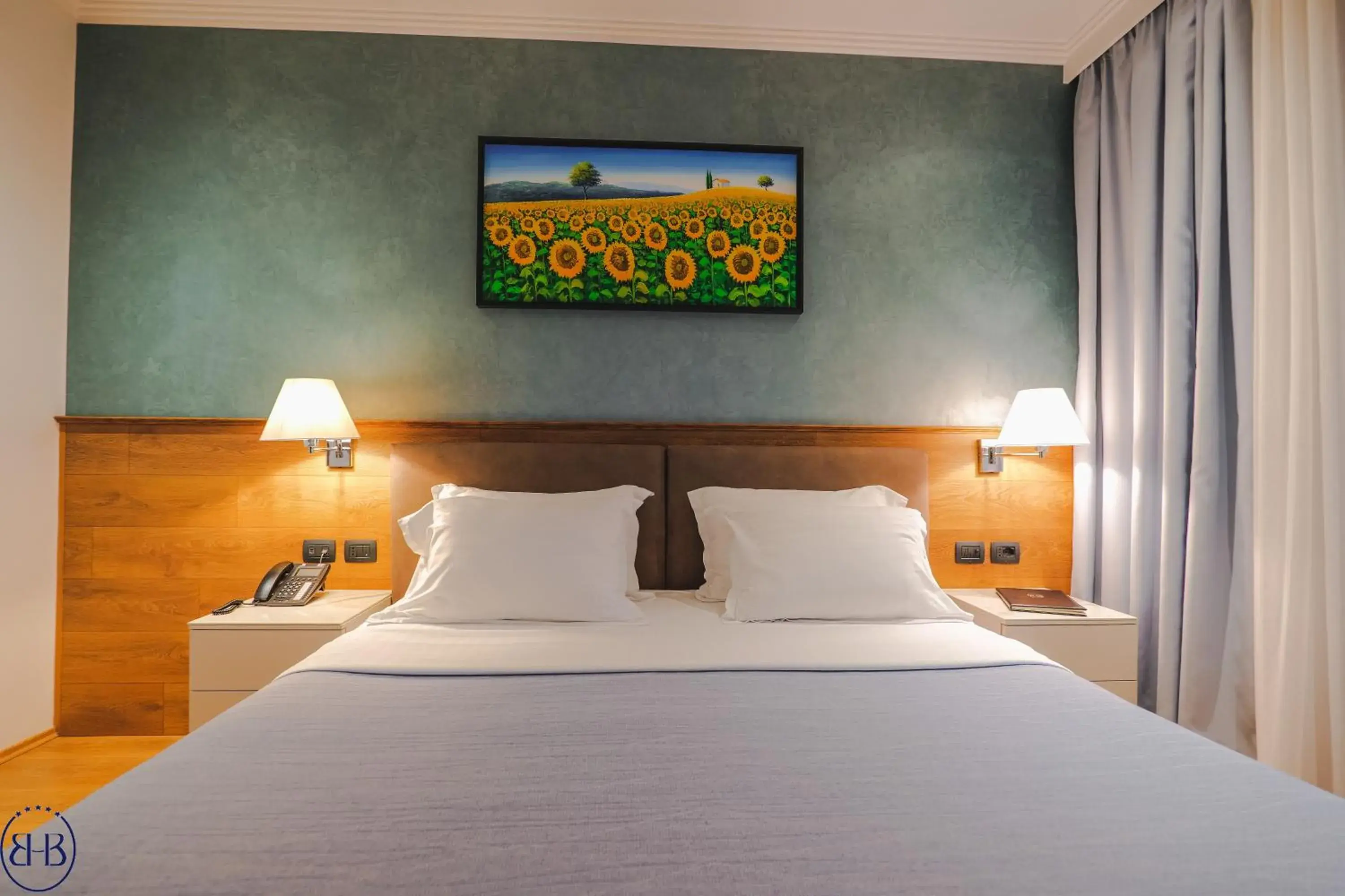 Deluxe Double or Twin Room with Balcony and Sea View in Hotel Saranda Butrinti, Affiliated by Melia Deluxe Double or Twin Room with Balcony and Sea View in Hotel Saranda Butrinti, Affiliated by Melia