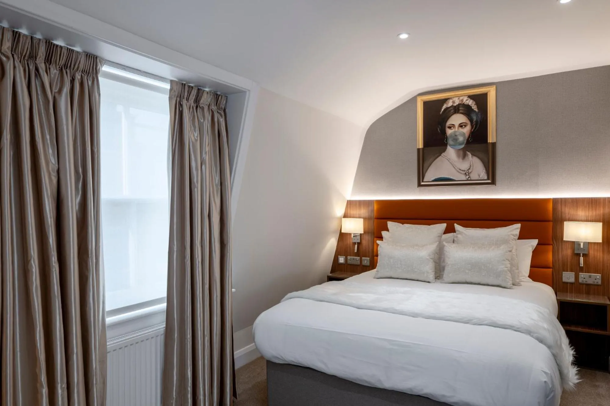 Bedroom, Bed in Grand Concerto Hotel