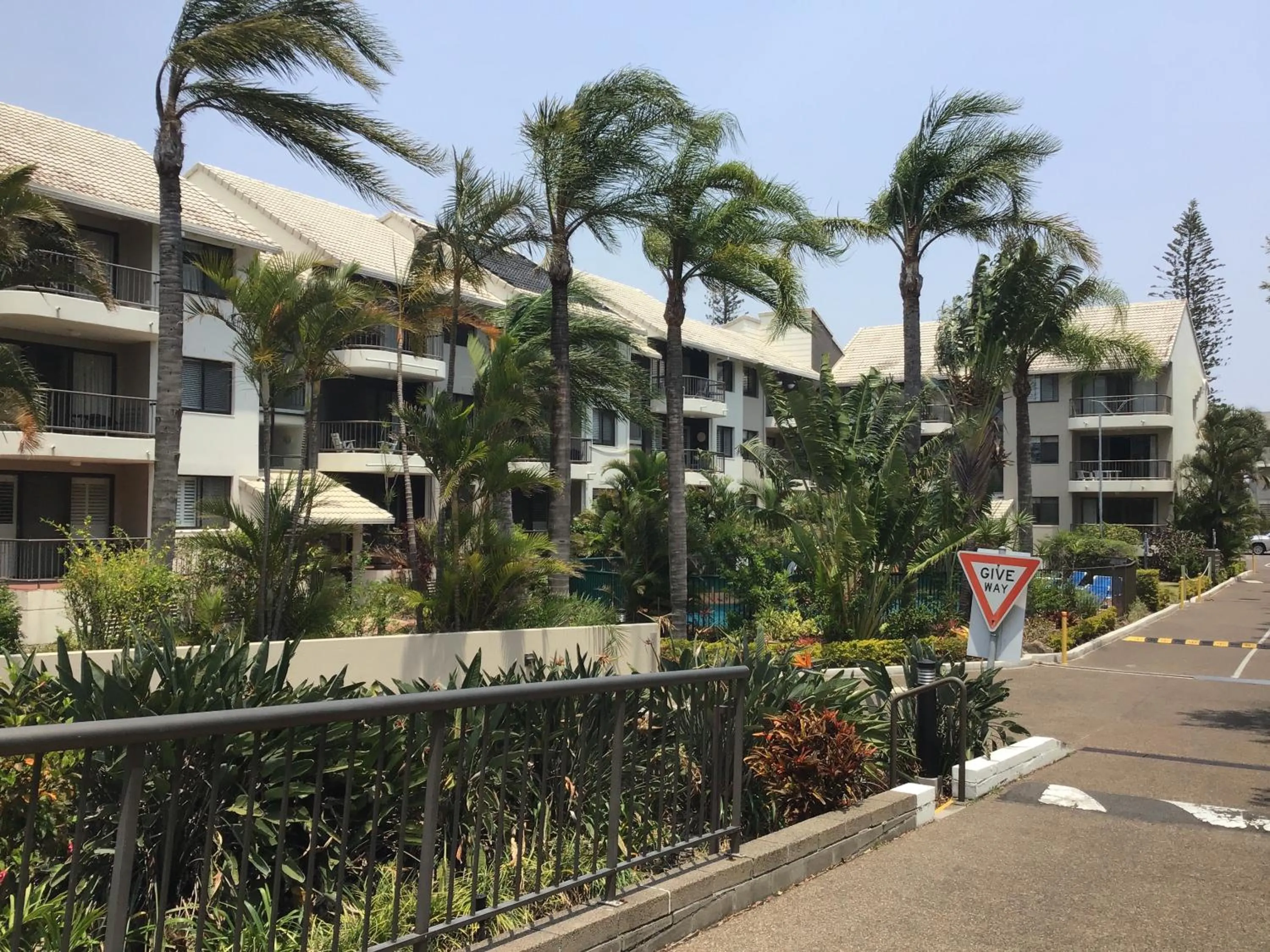 Property building in Broadwater Shores Waterfront Apartments