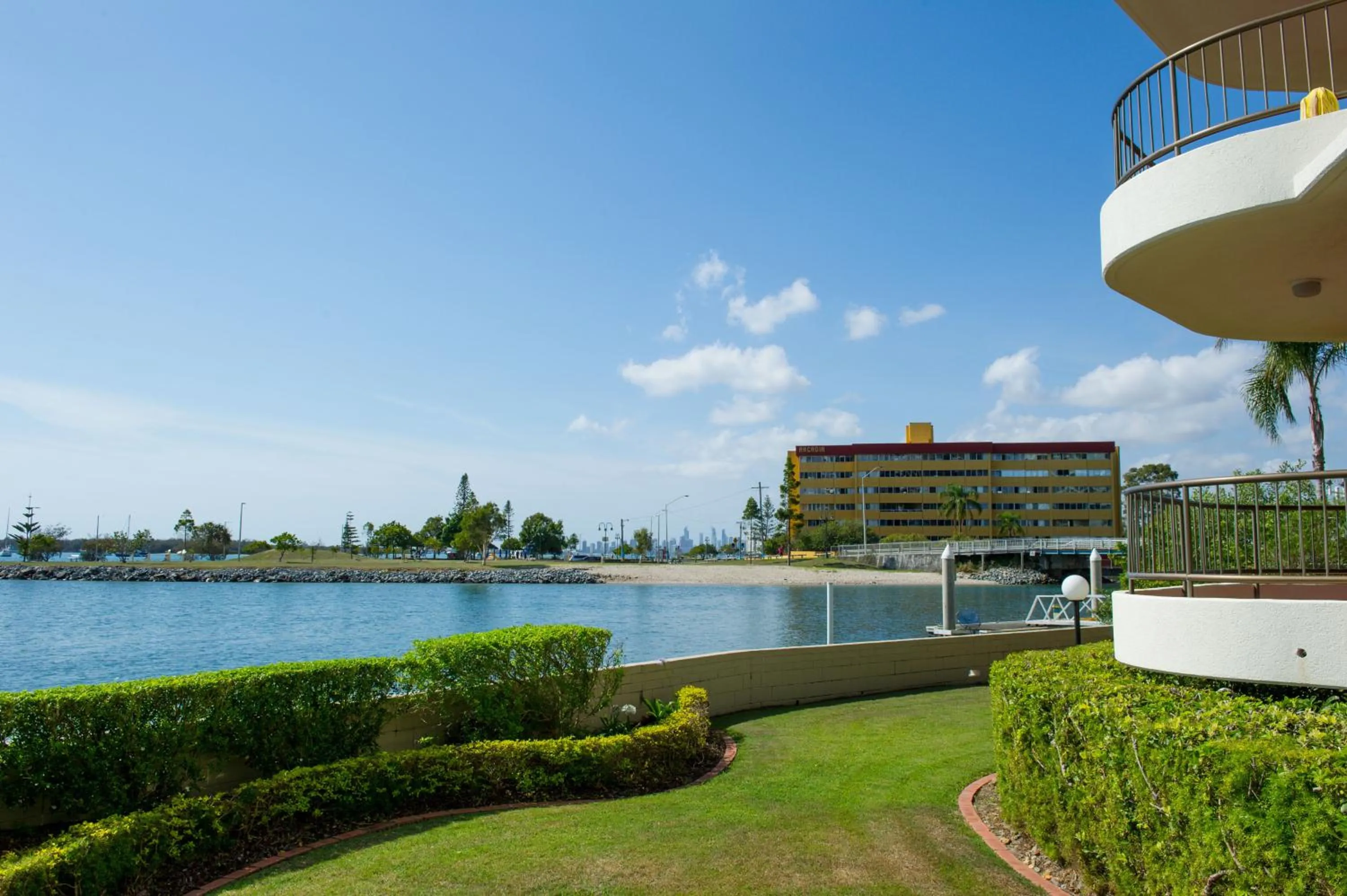 View (from property/room) in Broadwater Shores Waterfront Apartments