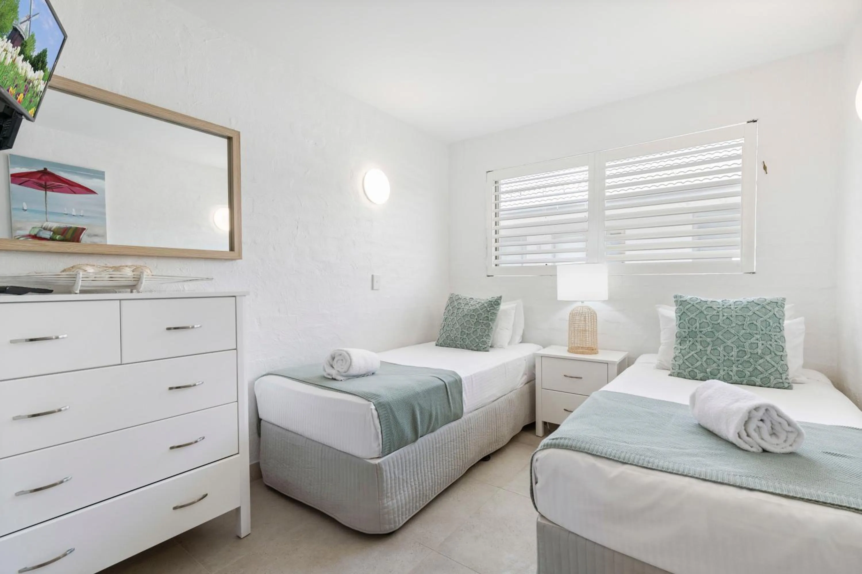 Bedroom, Bed in Saks on Hastings