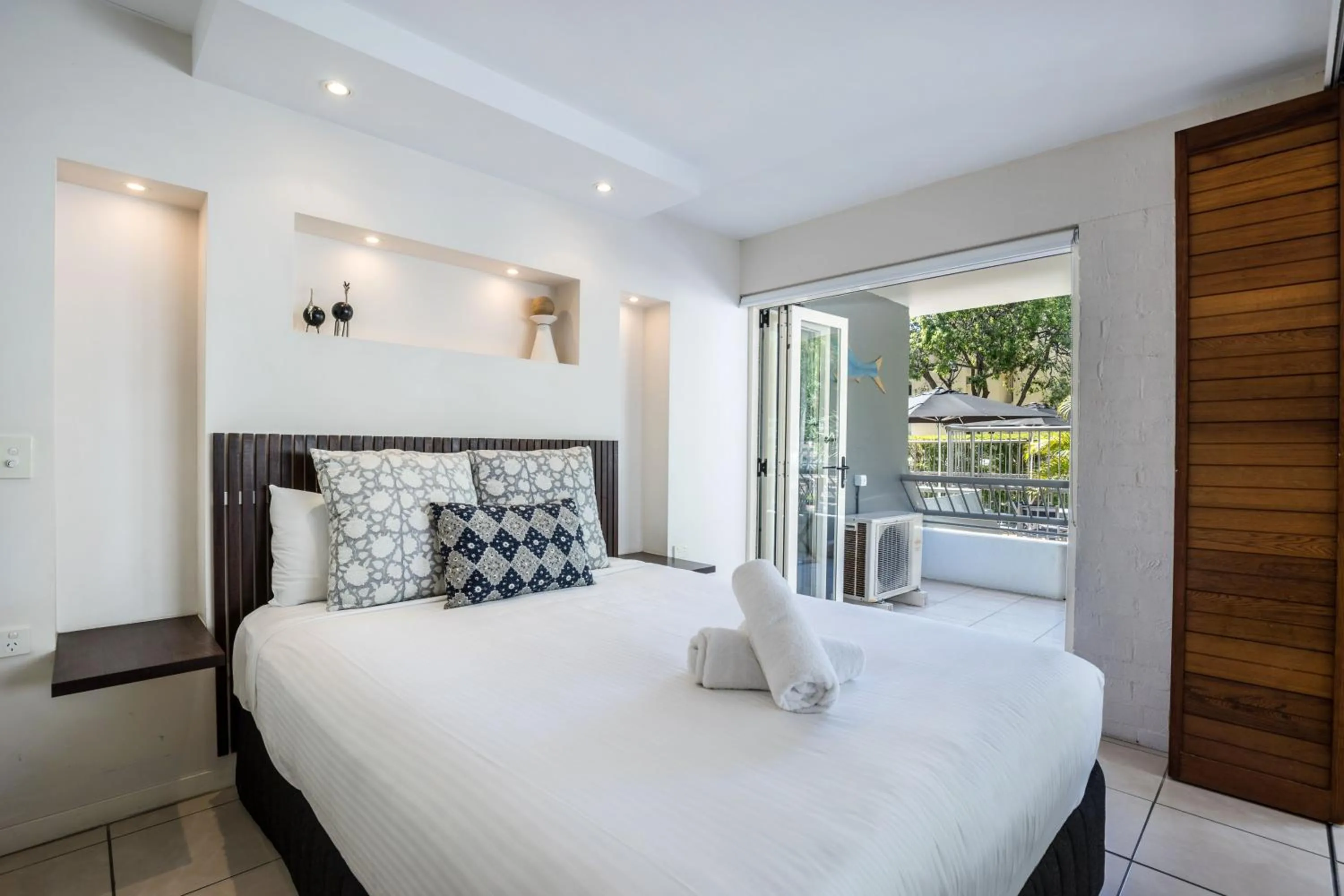 Bedroom, Bed in Saks on Hastings