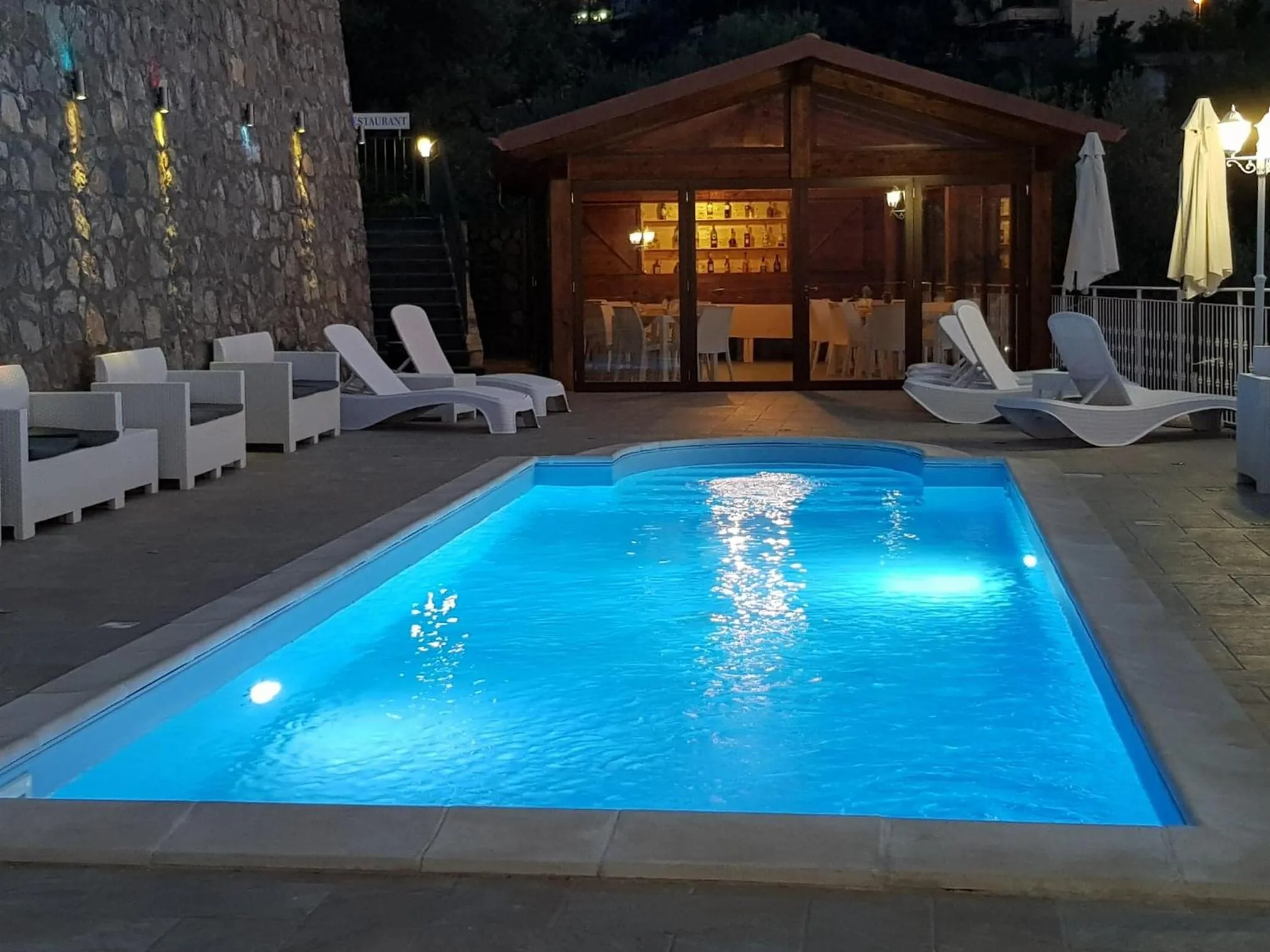 Restaurant/places to eat in B&B Villa Catiè