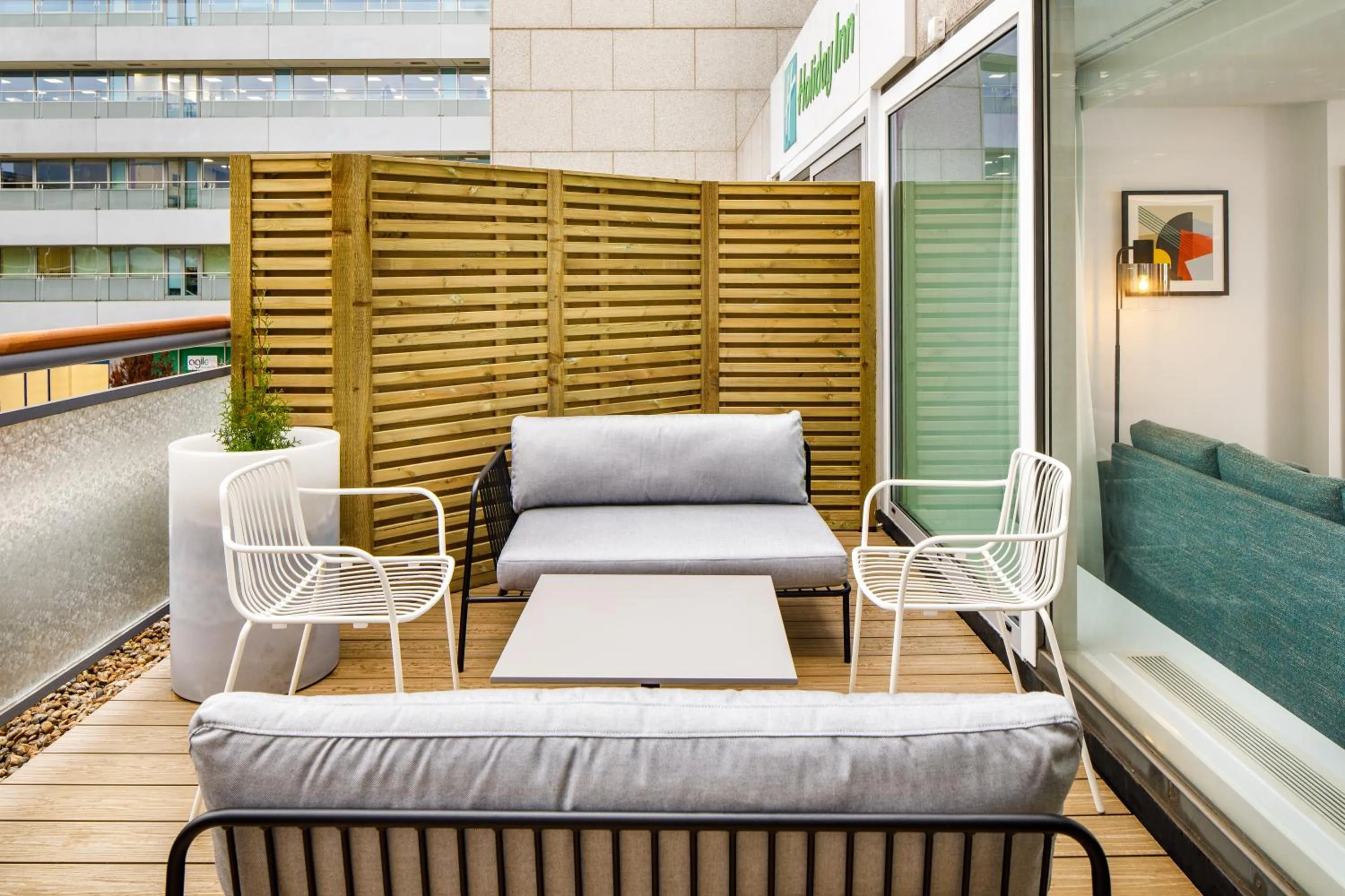 Patio in Holiday Inn Milton Keynes Central by IHG