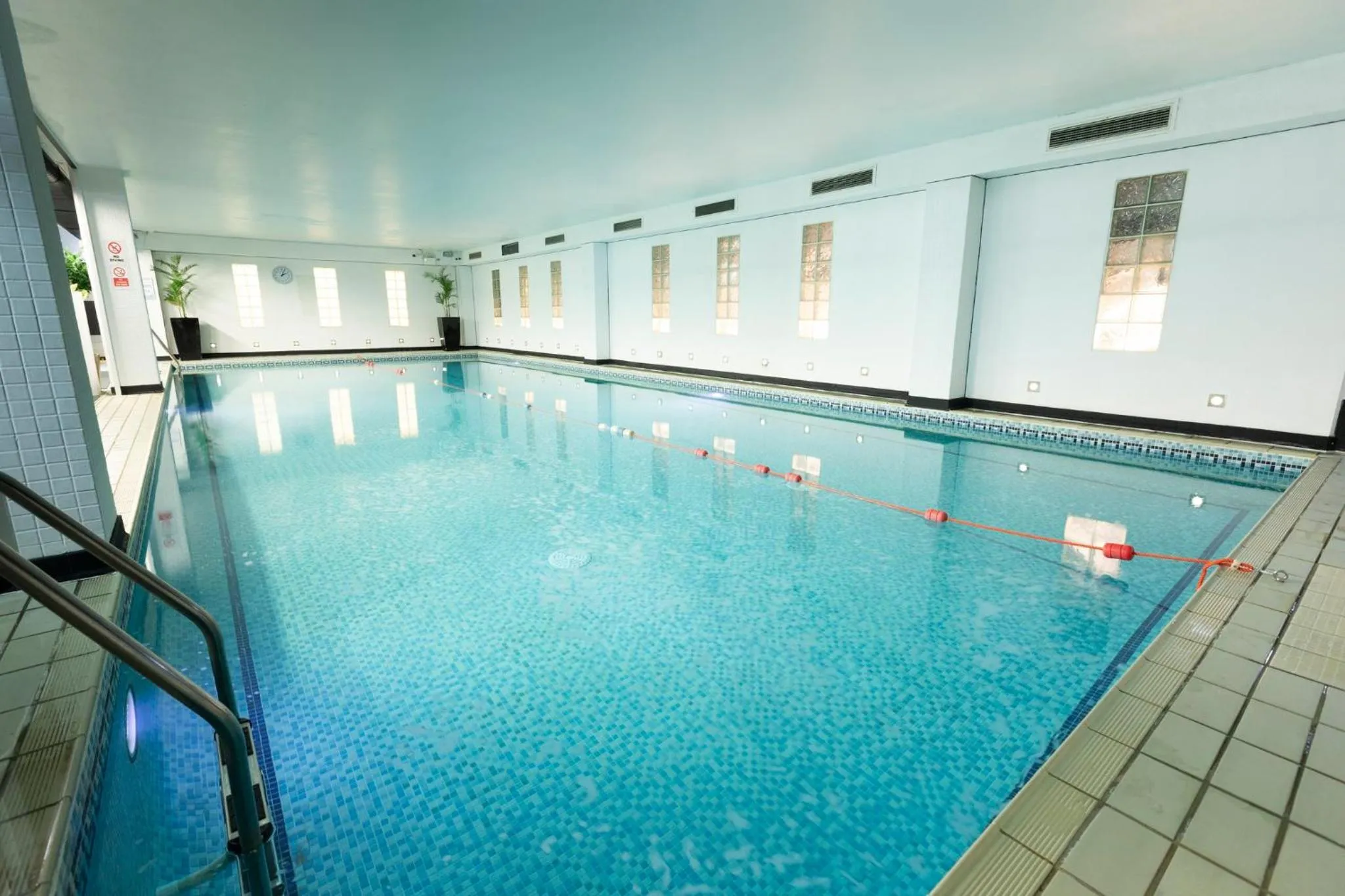Swimming pool in Holiday Inn Milton Keynes Central by IHG