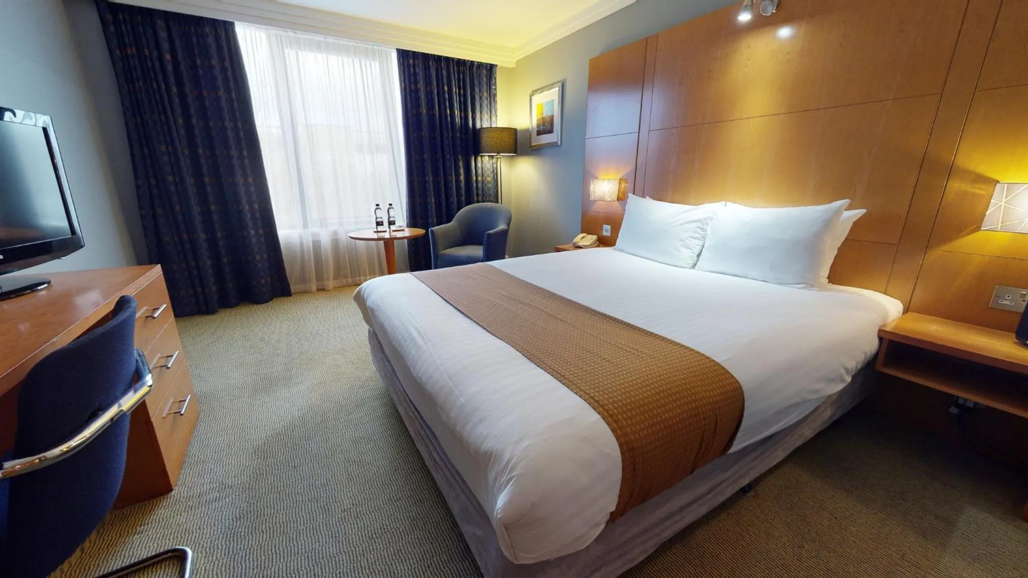 Photo of the whole room, Bed in Holiday Inn Milton Keynes Central by IHG