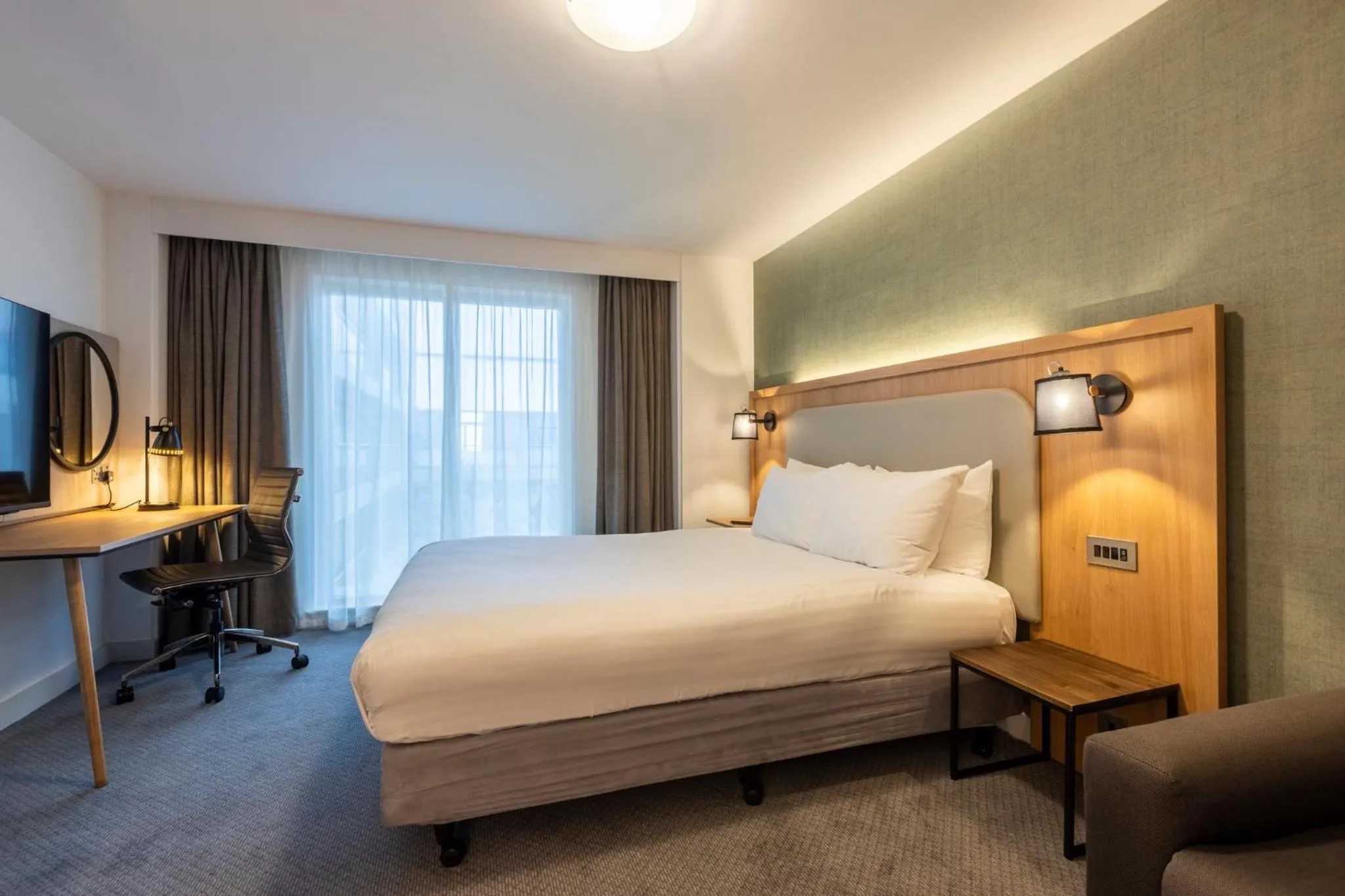 Photo of the whole room, Bed in Holiday Inn Milton Keynes Central by IHG