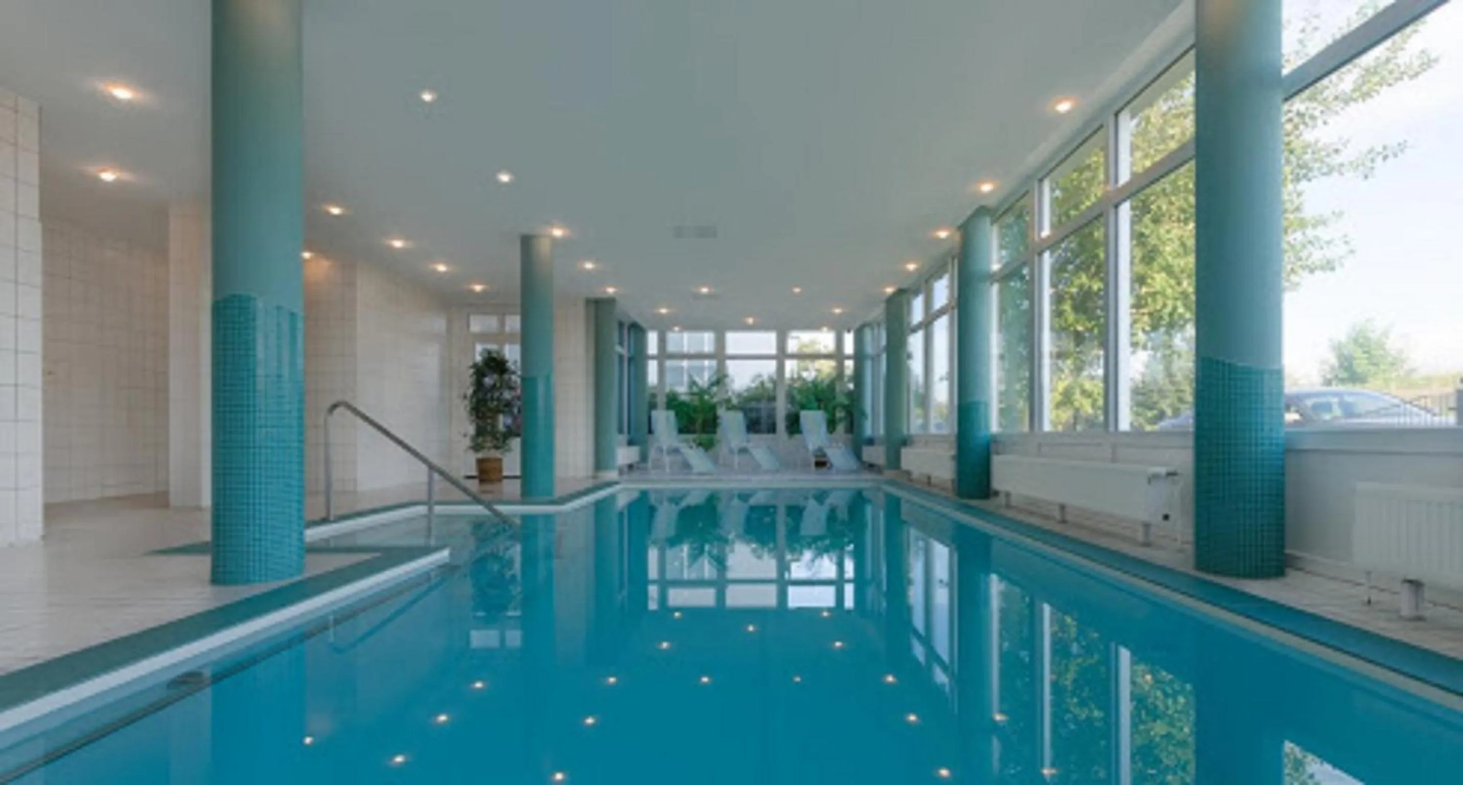 Swimming pool in Parkhotel Seeblick