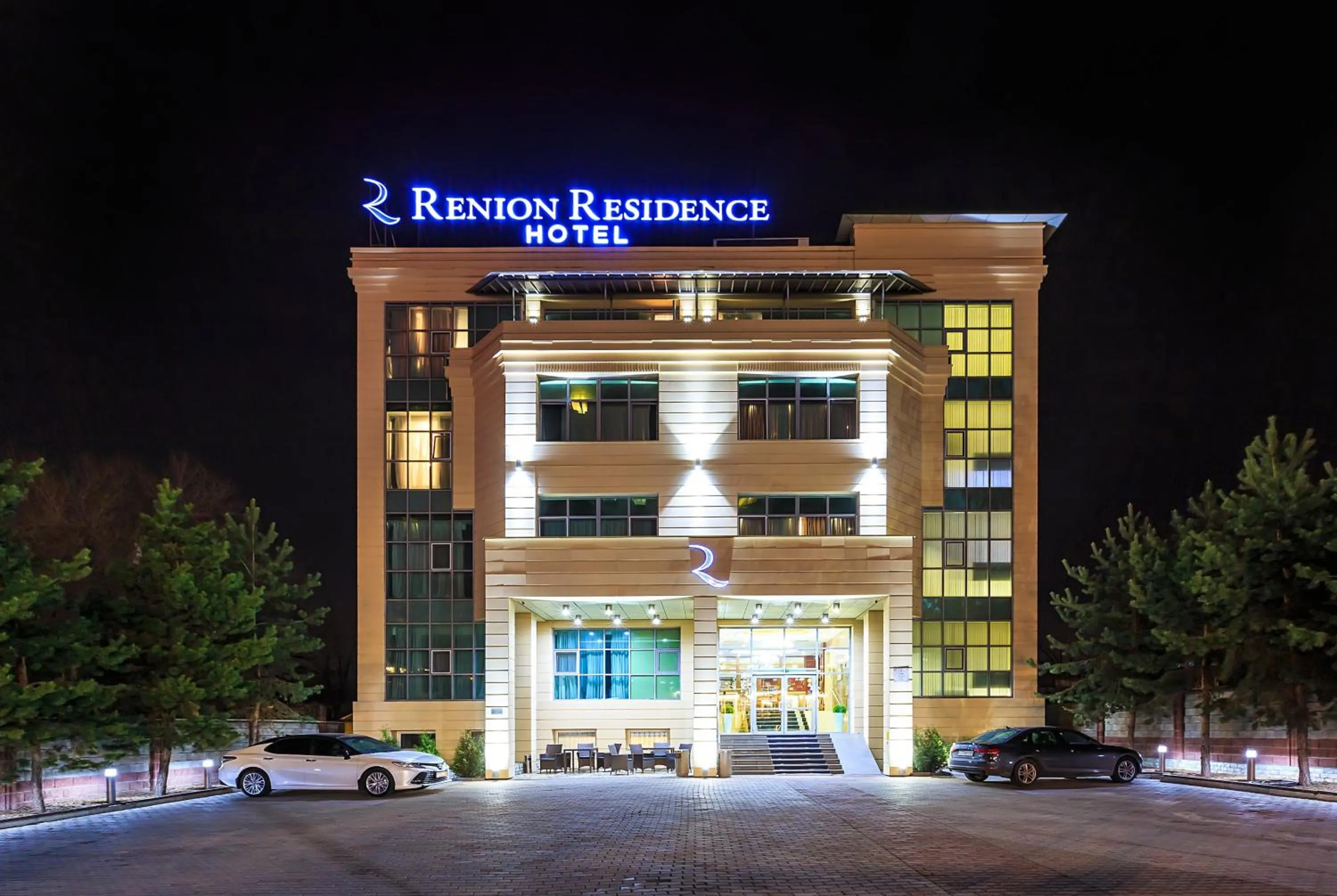 Facade/entrance in Renion Residence Hotel