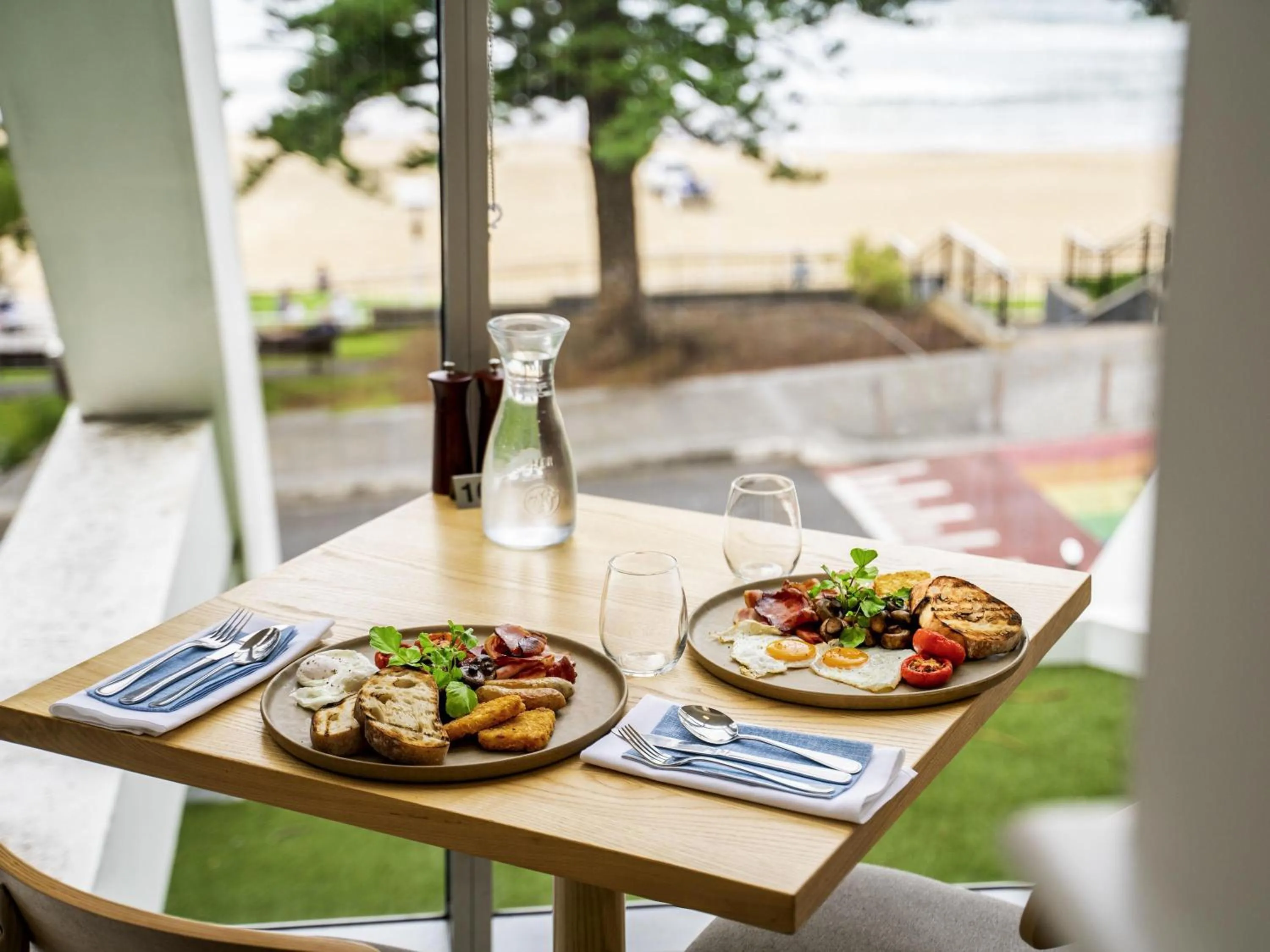 Breakfast in Novotel Wollongong Northbeach