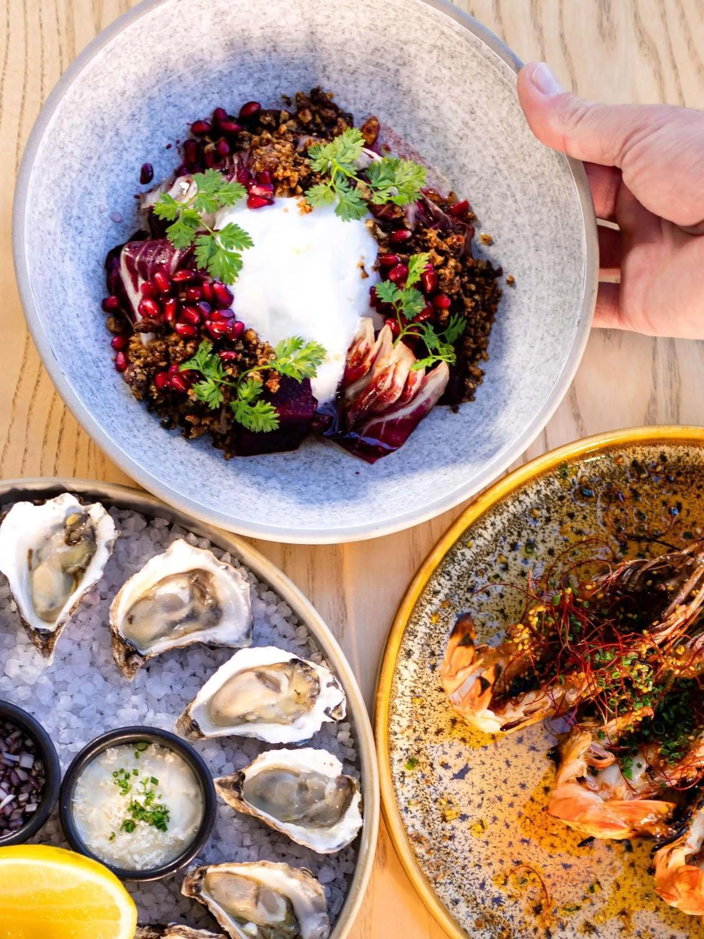 Restaurant/places to eat in Novotel Wollongong Northbeach